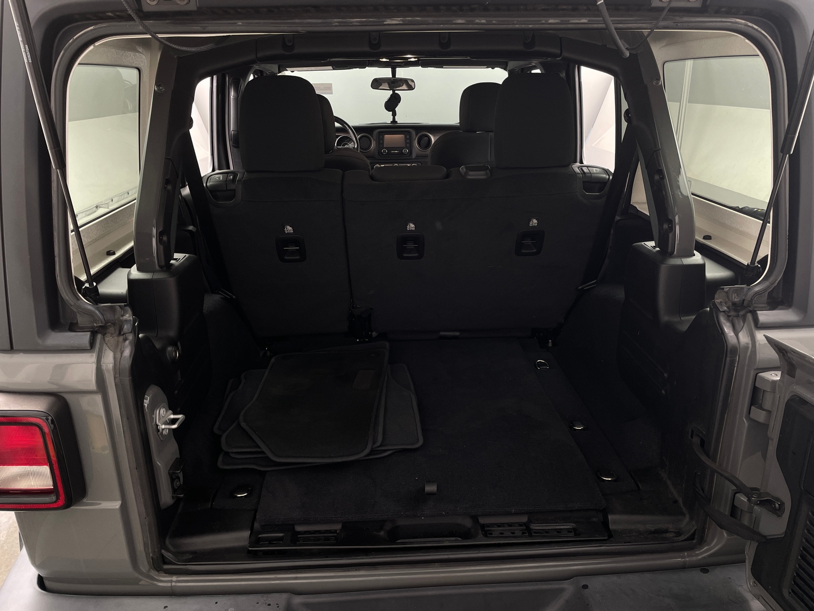 Thumbnail: 2020 Jeep Wrangler - 7