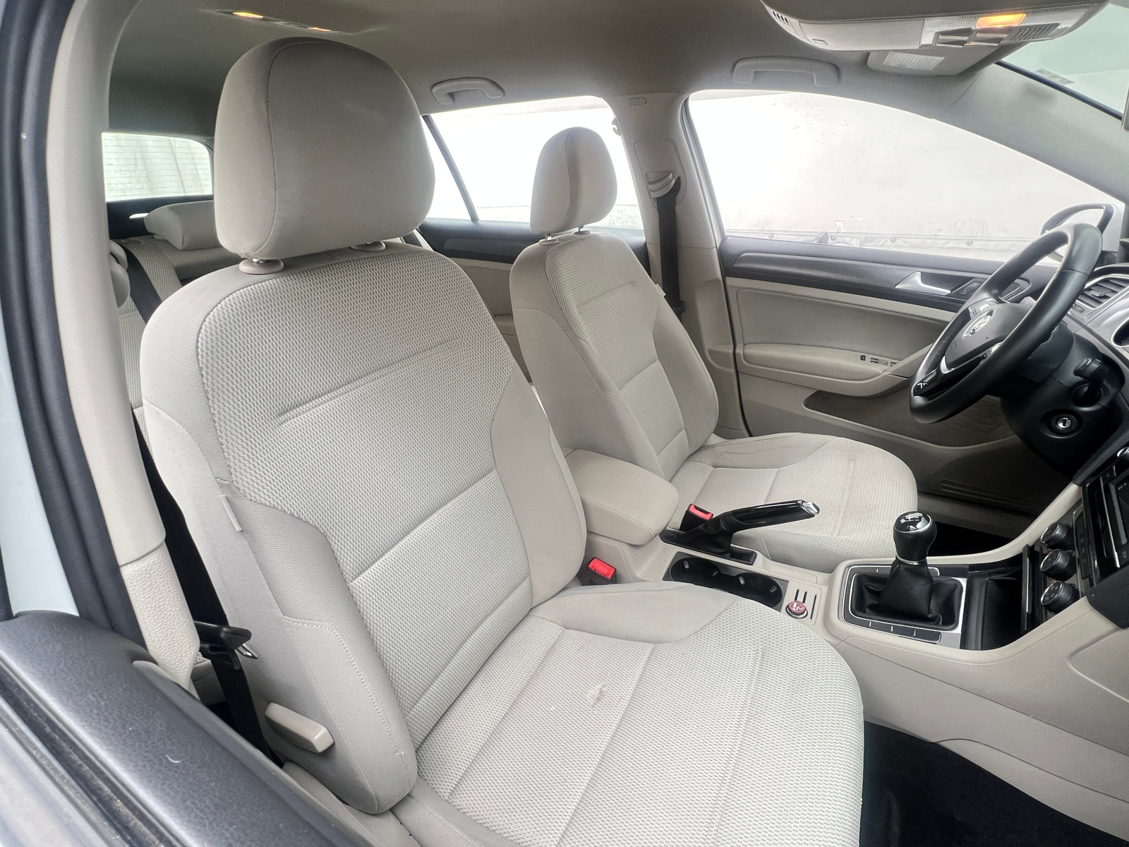 Thumbnail: 2019 Volkswagen e-Golf - 2