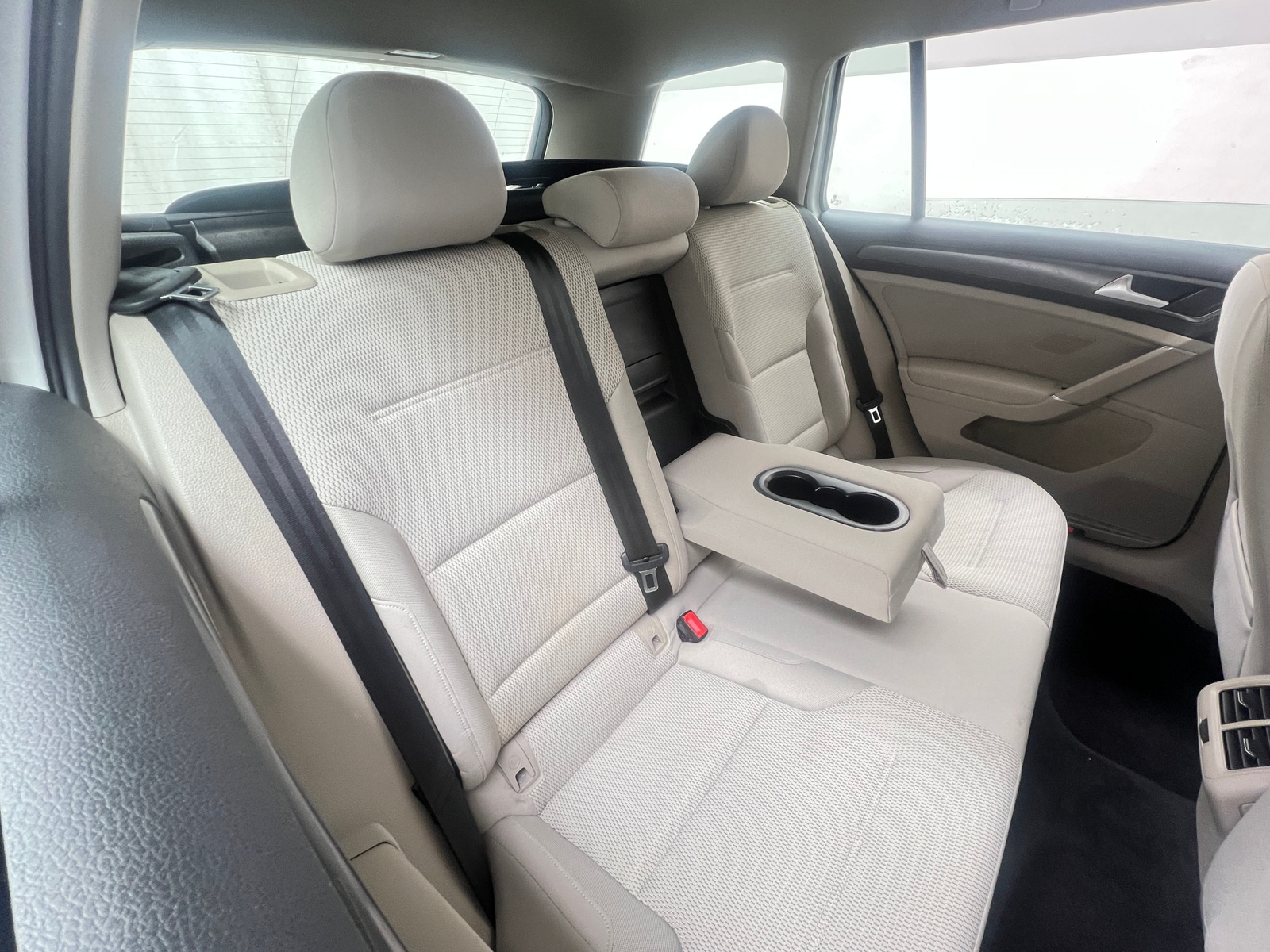 Thumbnail: 2019 Volkswagen e-Golf - 6