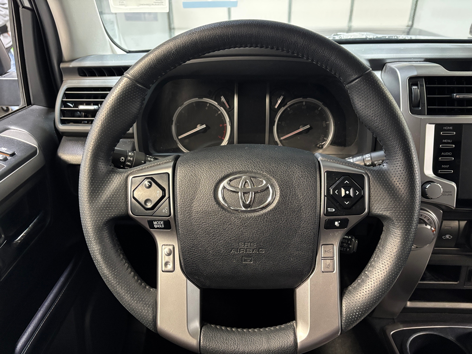 Thumbnail: 2022 Toyota 4Runner - 4