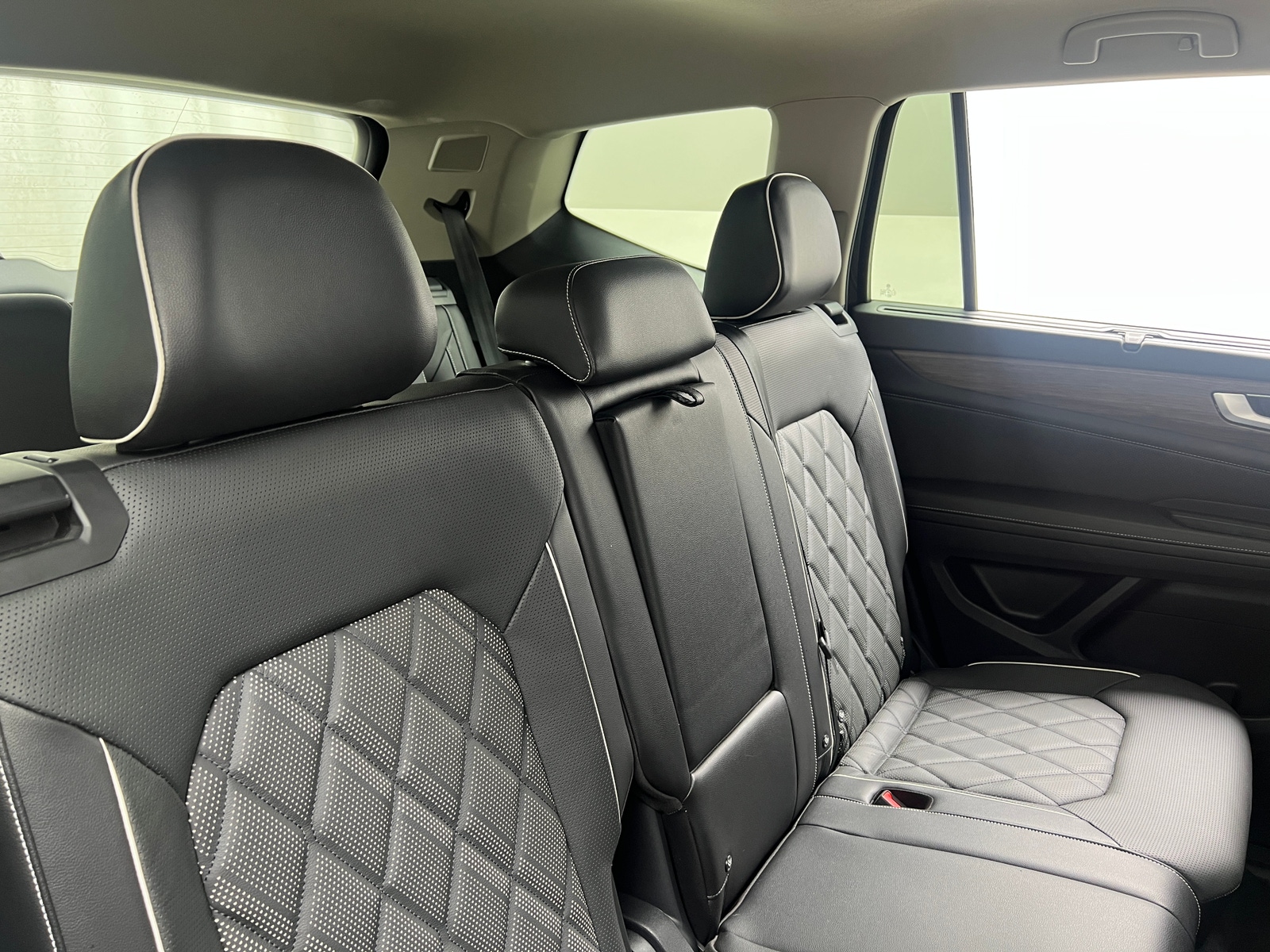 Thumbnail: 2024 Volkswagen Atlas - 5