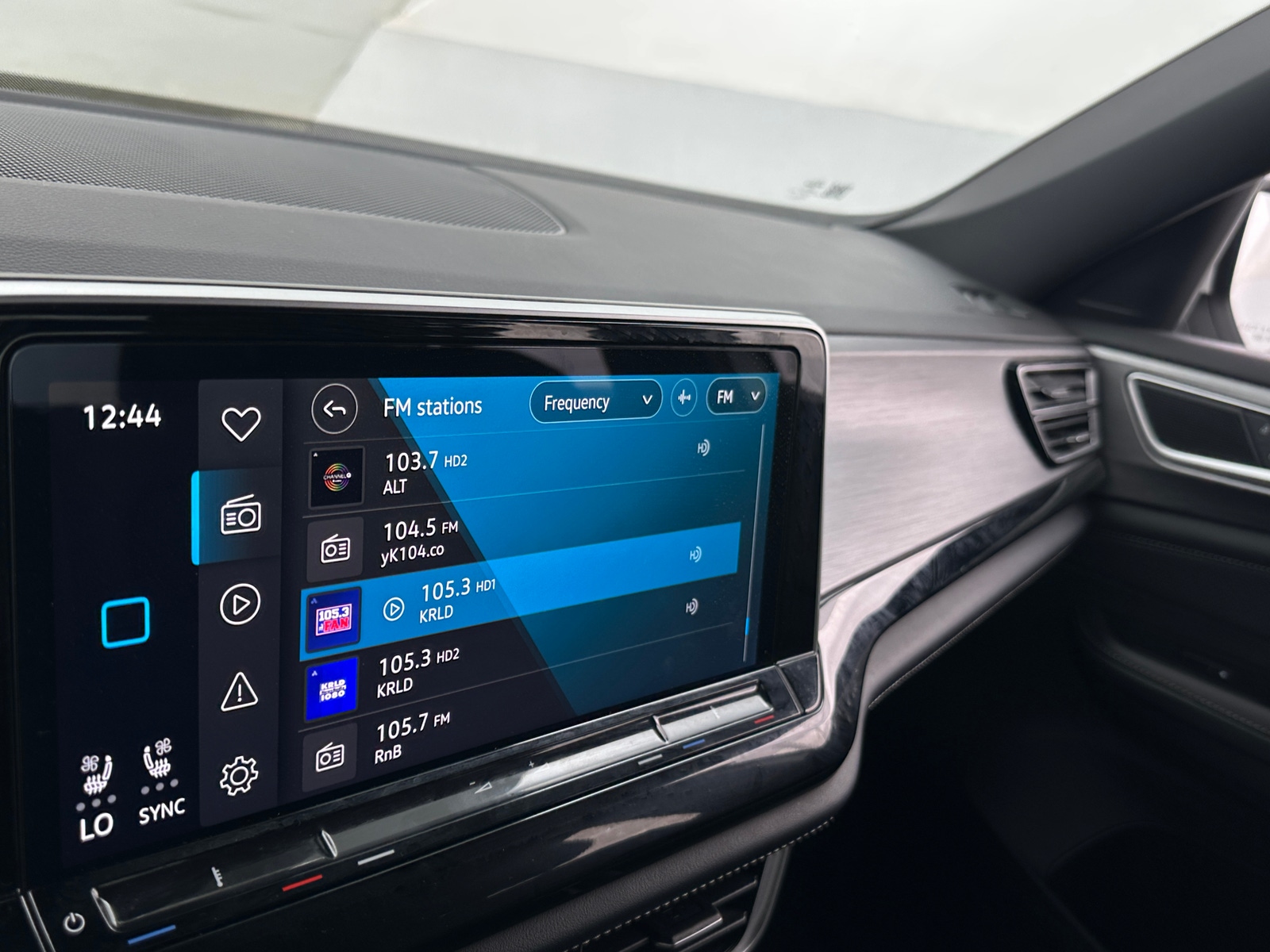 Thumbnail: 2025 Volkswagen Atlas - 3