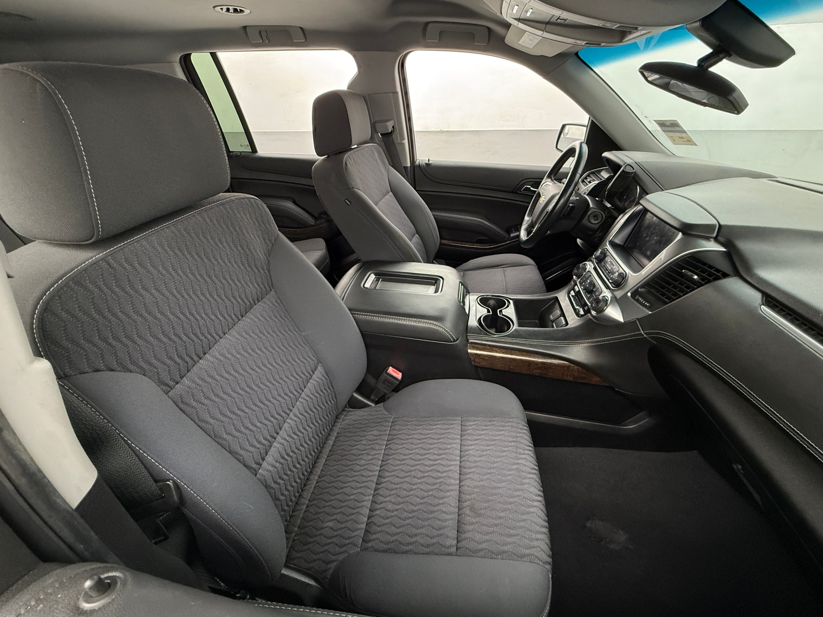 Thumbnail: 2019 Chevrolet Suburban - 2