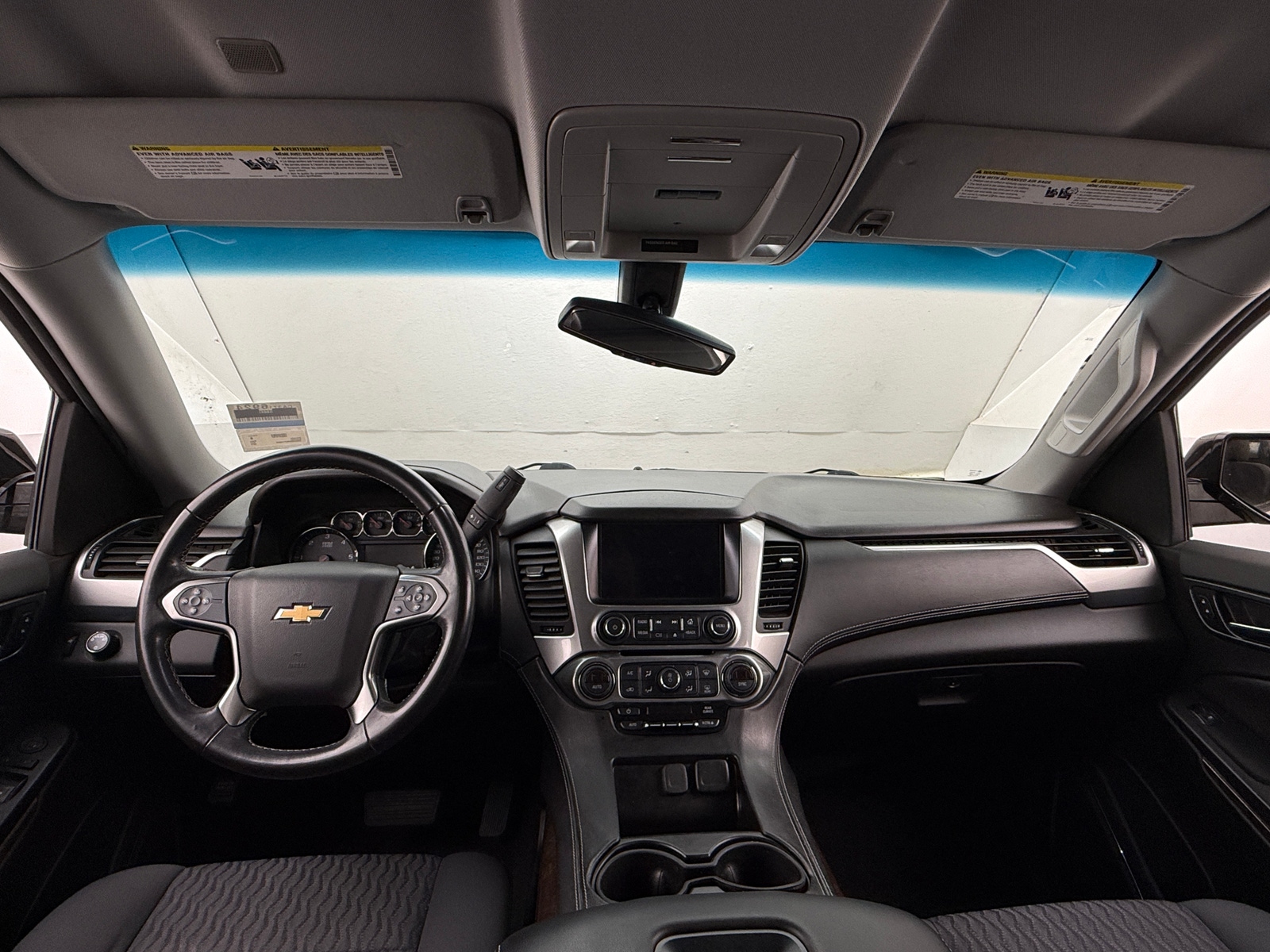 Thumbnail: 2019 Chevrolet Suburban - 3