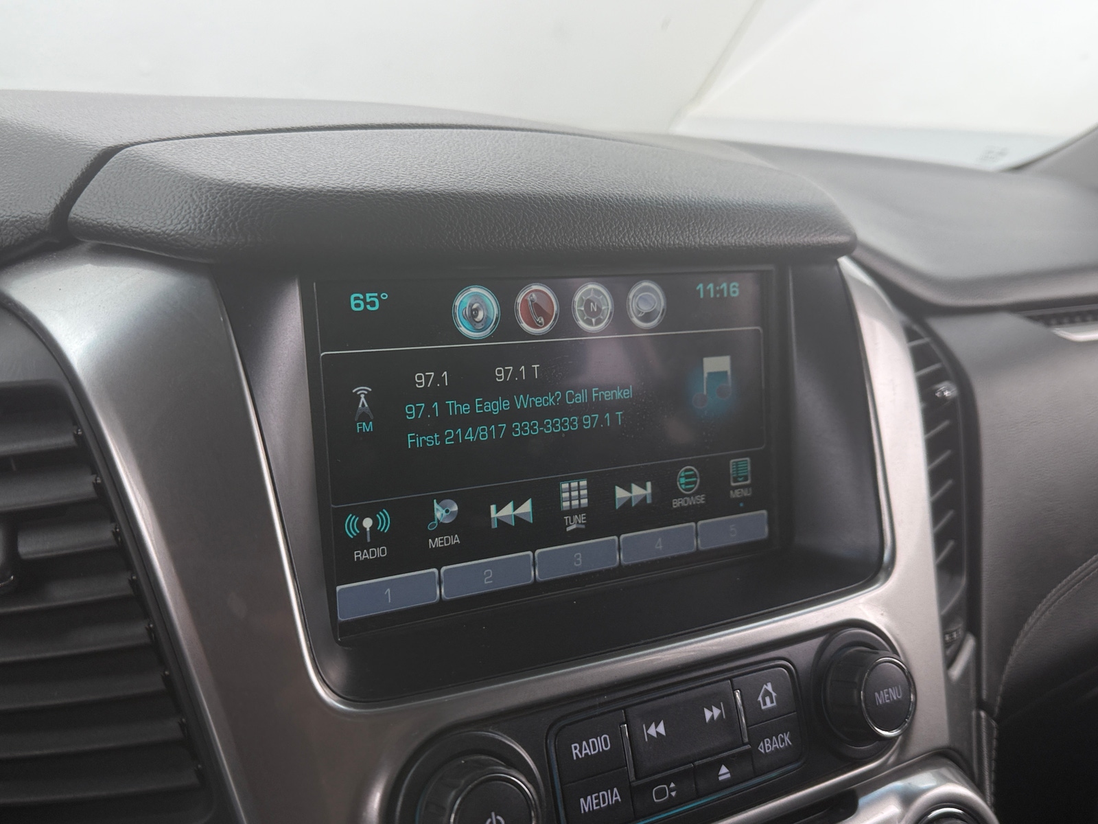 Thumbnail: 2019 Chevrolet Suburban - 4