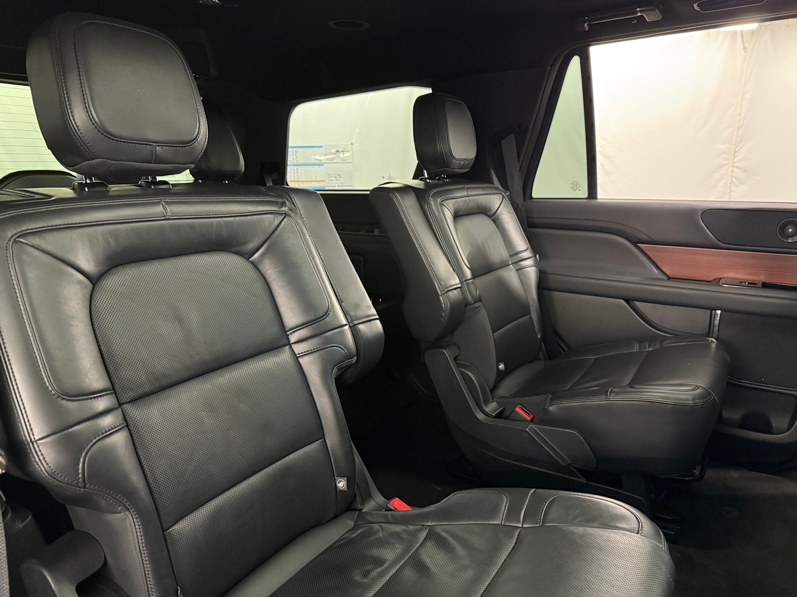 Thumbnail: 2024 Lincoln Navigator - 5