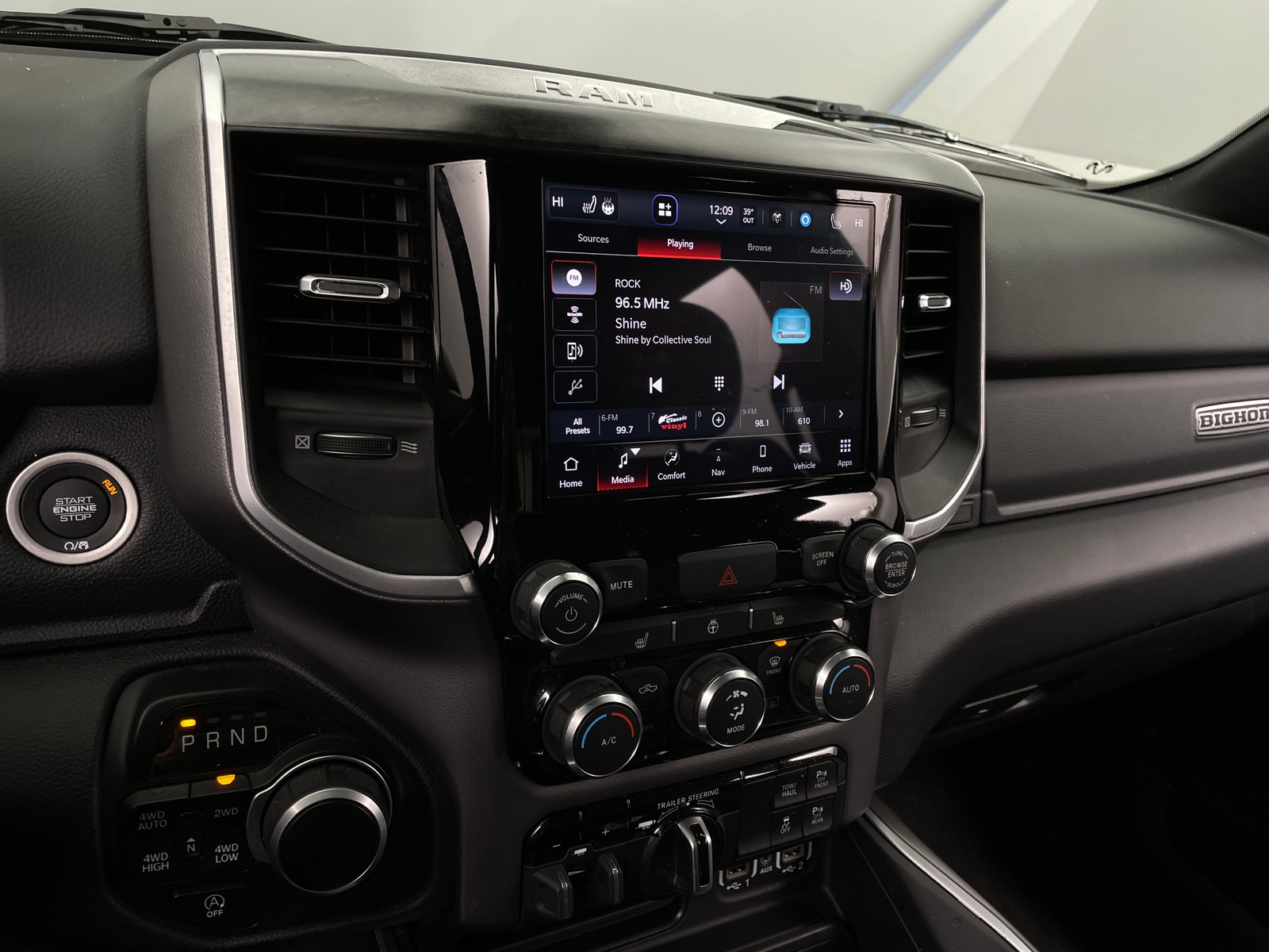 Thumbnail: 2022 RAM 1500 - 4