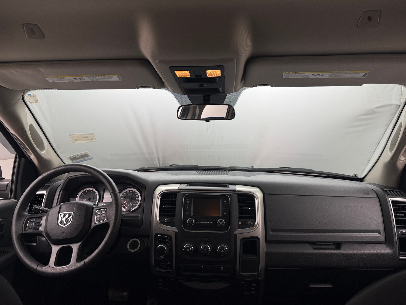 Thumbnail: 2020 RAM 1500 Classic - 3