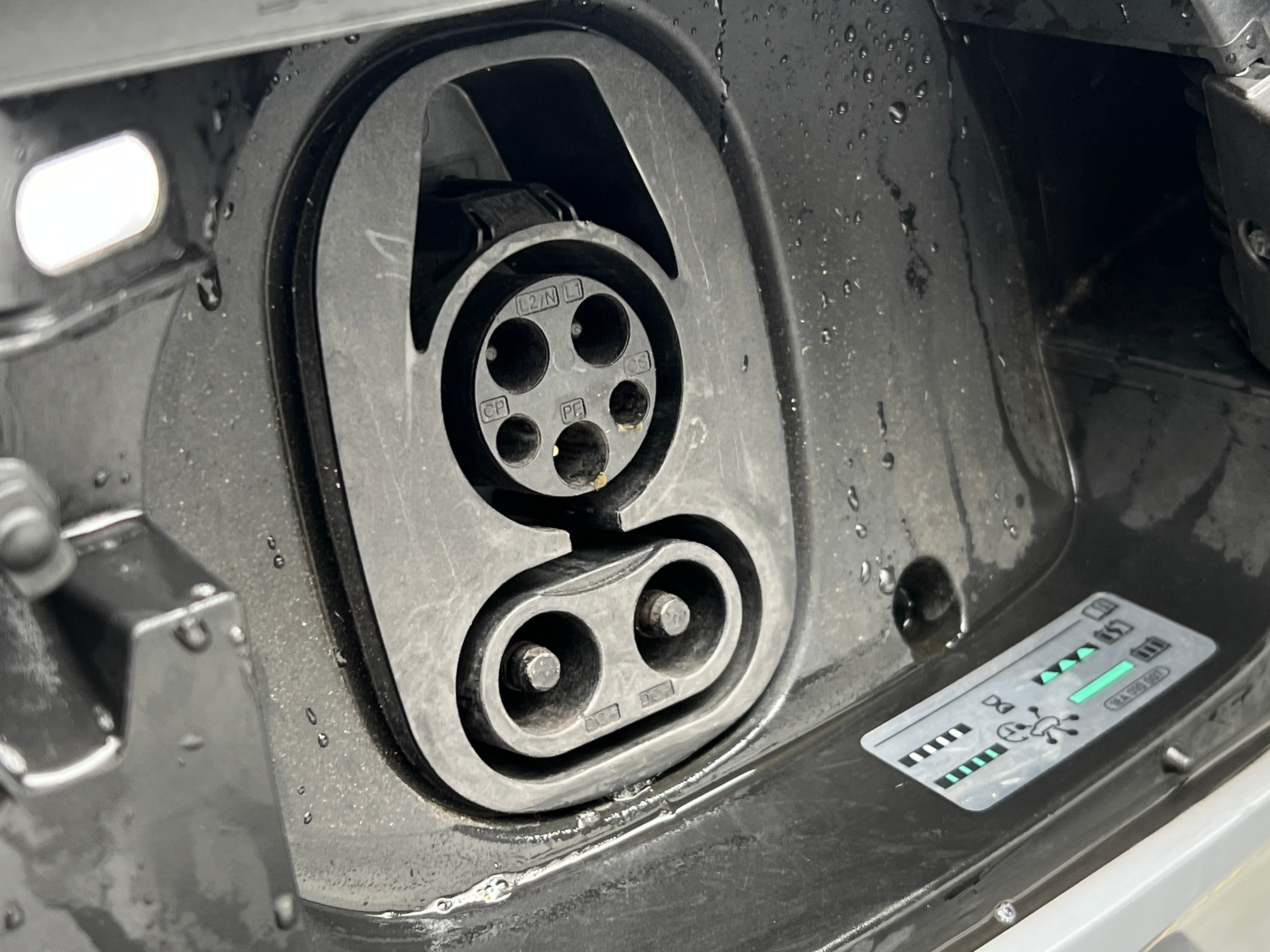 Used 2022 Volkswagen ID.4 PRO S with VIN WVGTMPE20NP074145 for sale in Auburn, WA