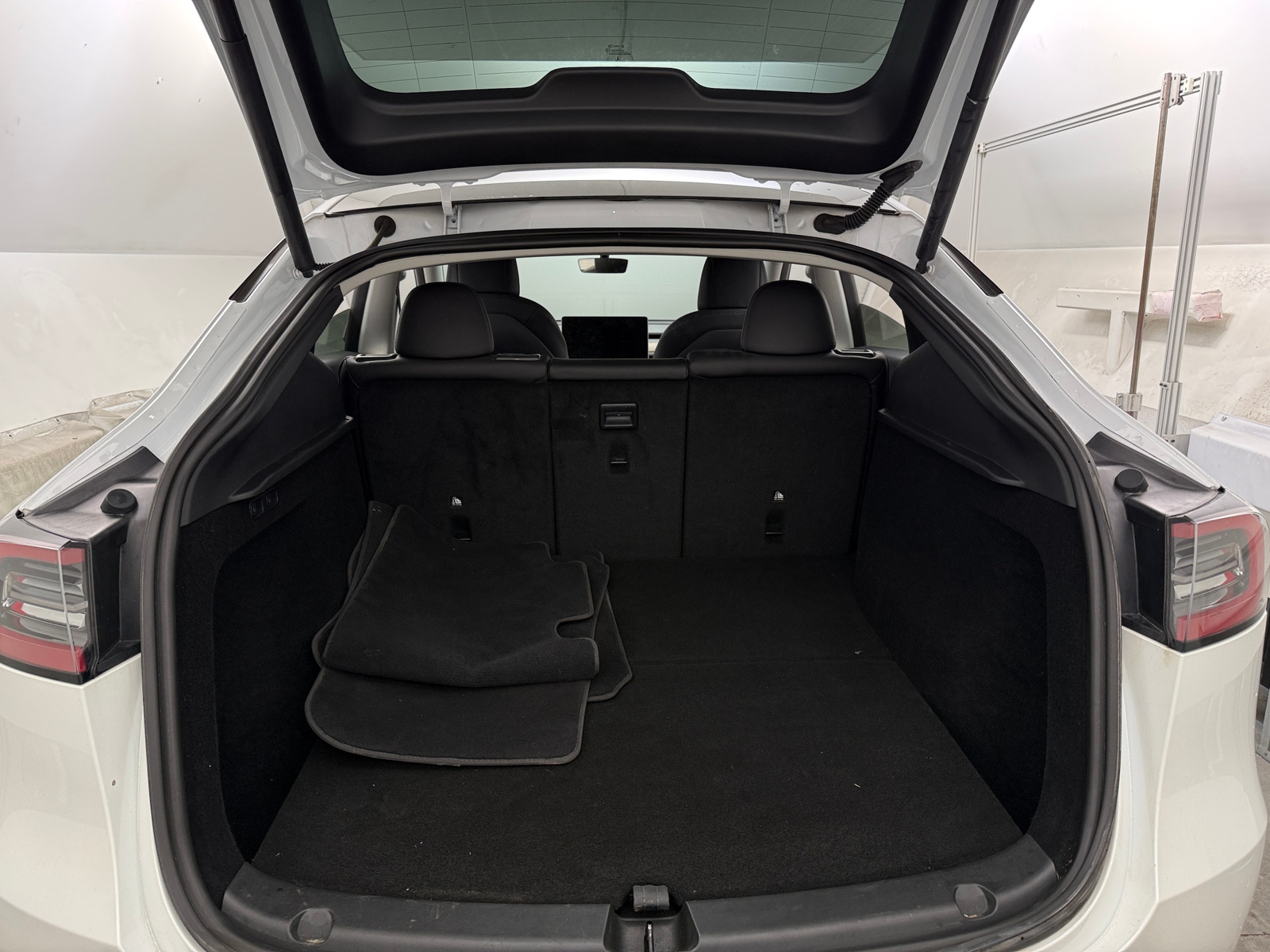 Thumbnail: 2023 Tesla Model Y - 6