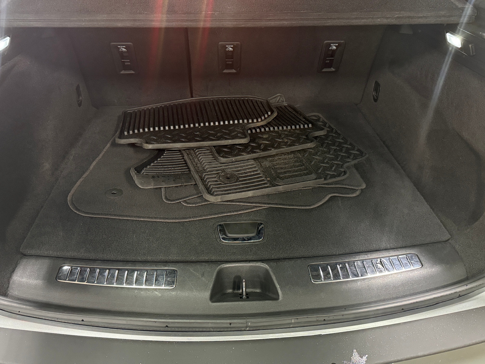 Thumbnail: 2024 Cadillac XT4 - 6