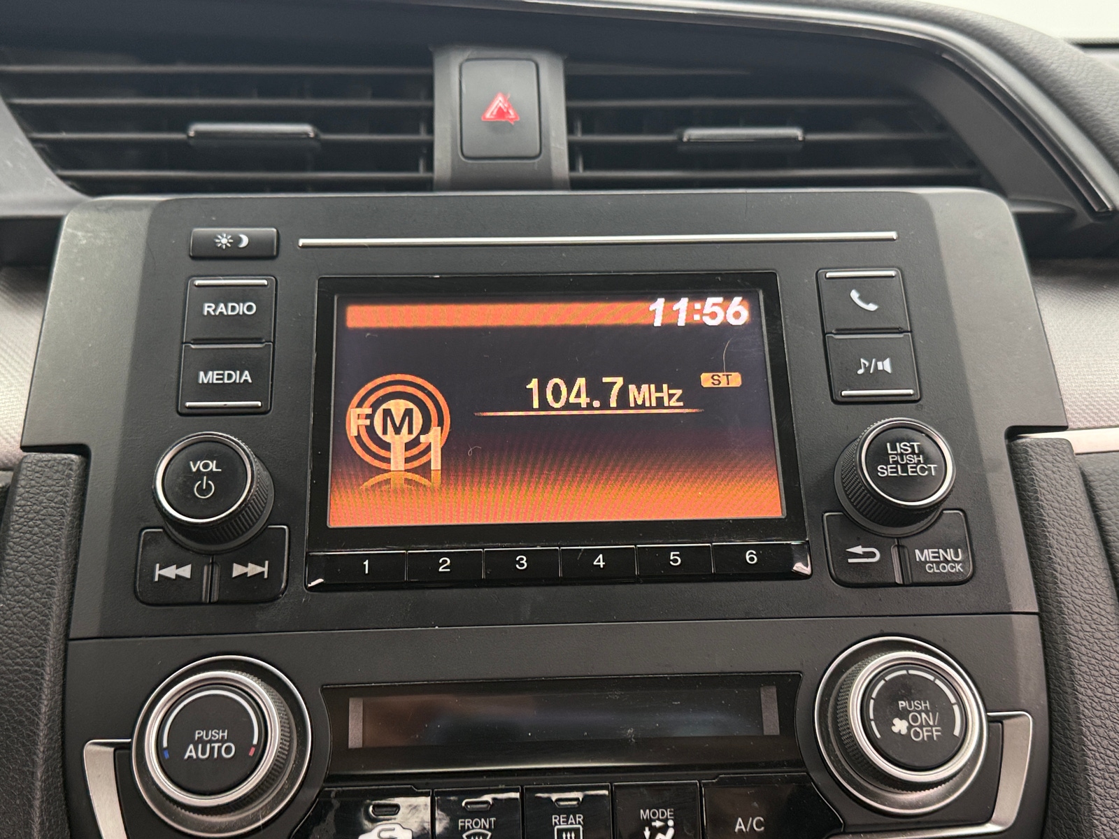 Thumbnail: 2017 Honda Civic - 4