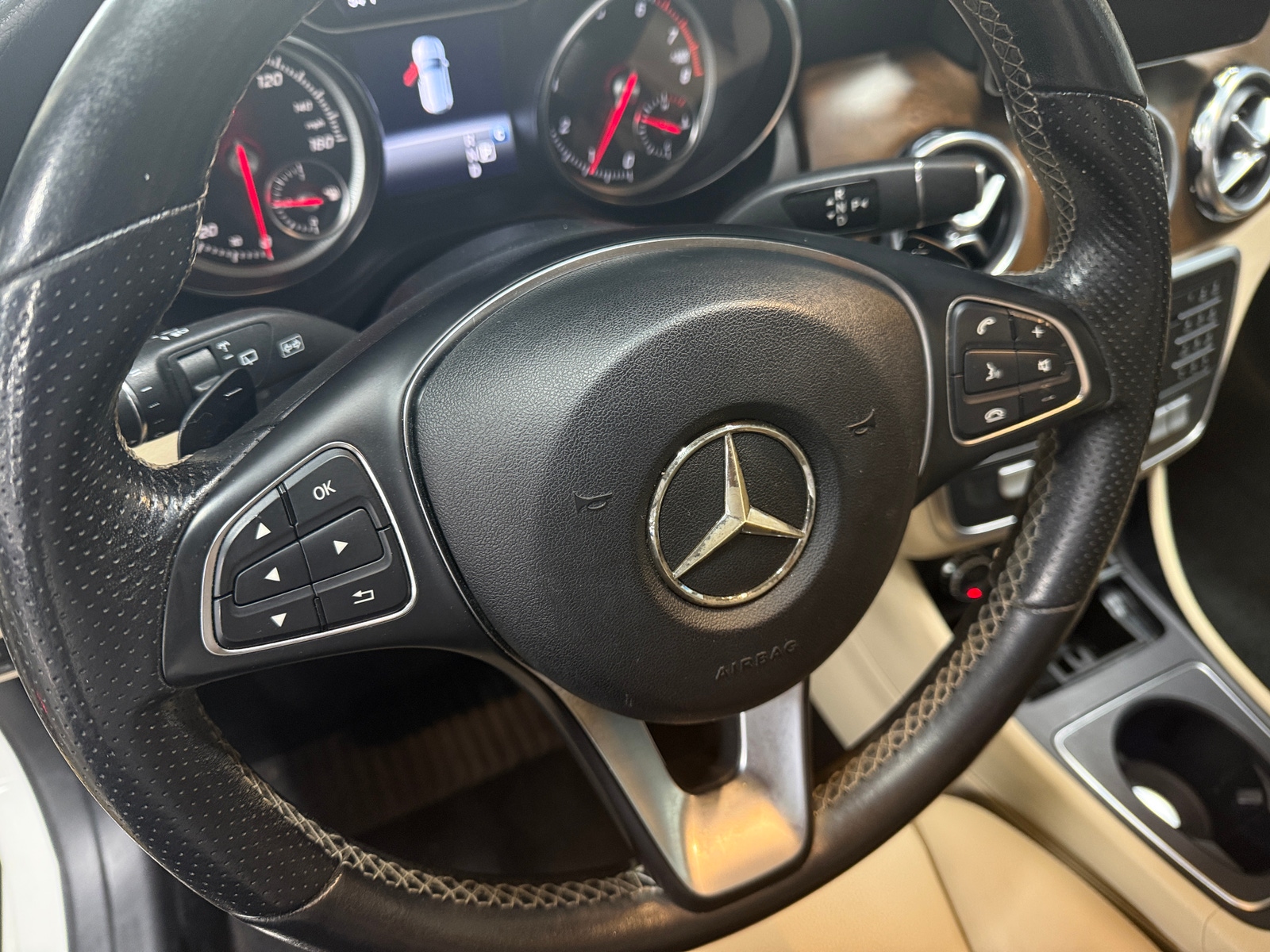 Thumbnail: 2019 Mercedes-Benz GLA - 4