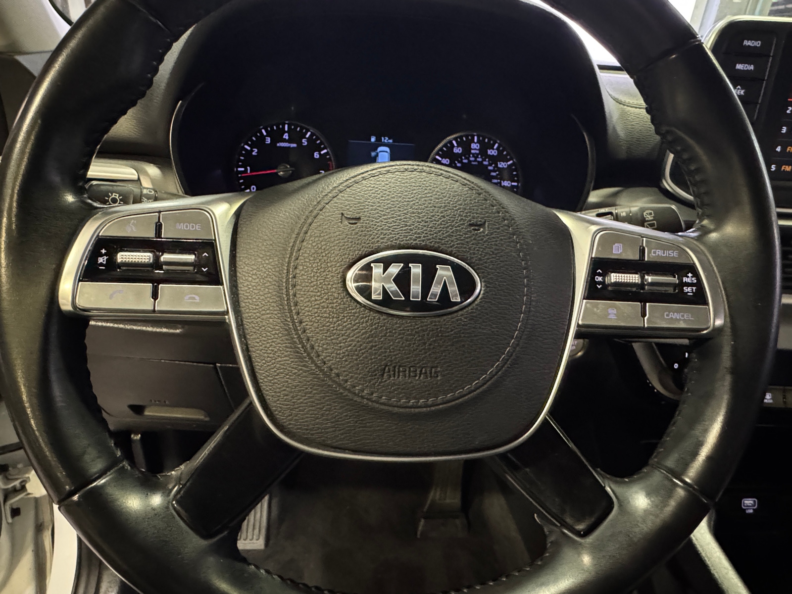 Thumbnail: 2020 Kia Telluride - 4