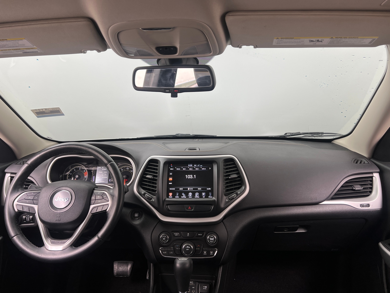 Thumbnail: 2018 Jeep Cherokee - 3