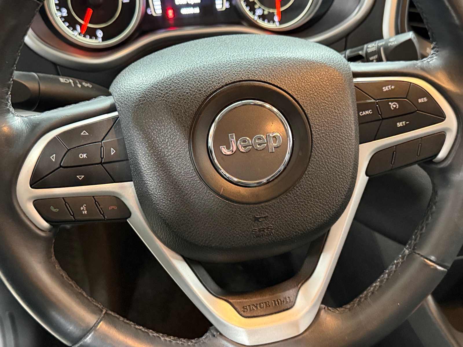 Thumbnail: 2018 Jeep Cherokee - 5