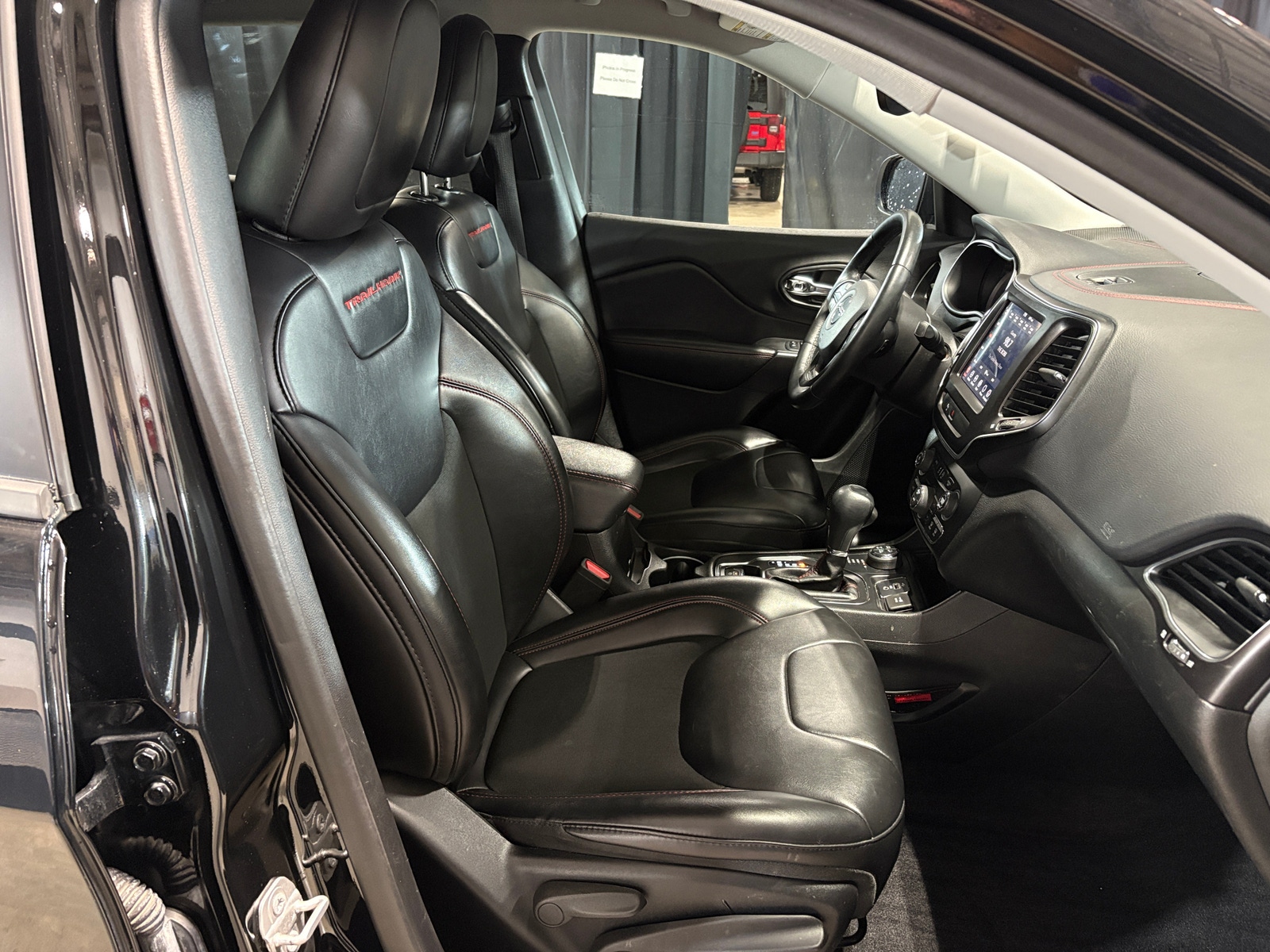 Thumbnail: 2019 Jeep Cherokee - 2