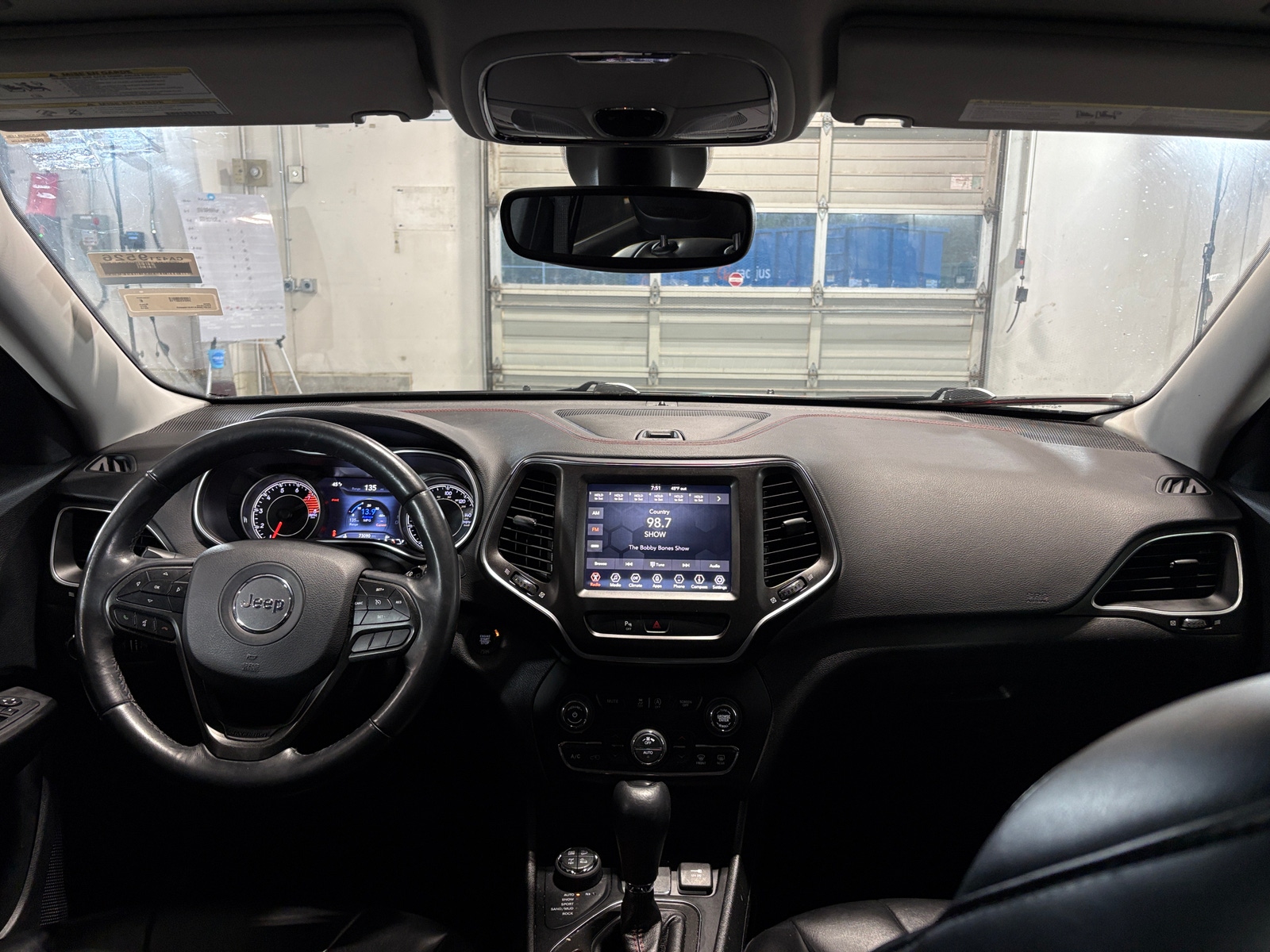 Thumbnail: 2019 Jeep Cherokee - 3