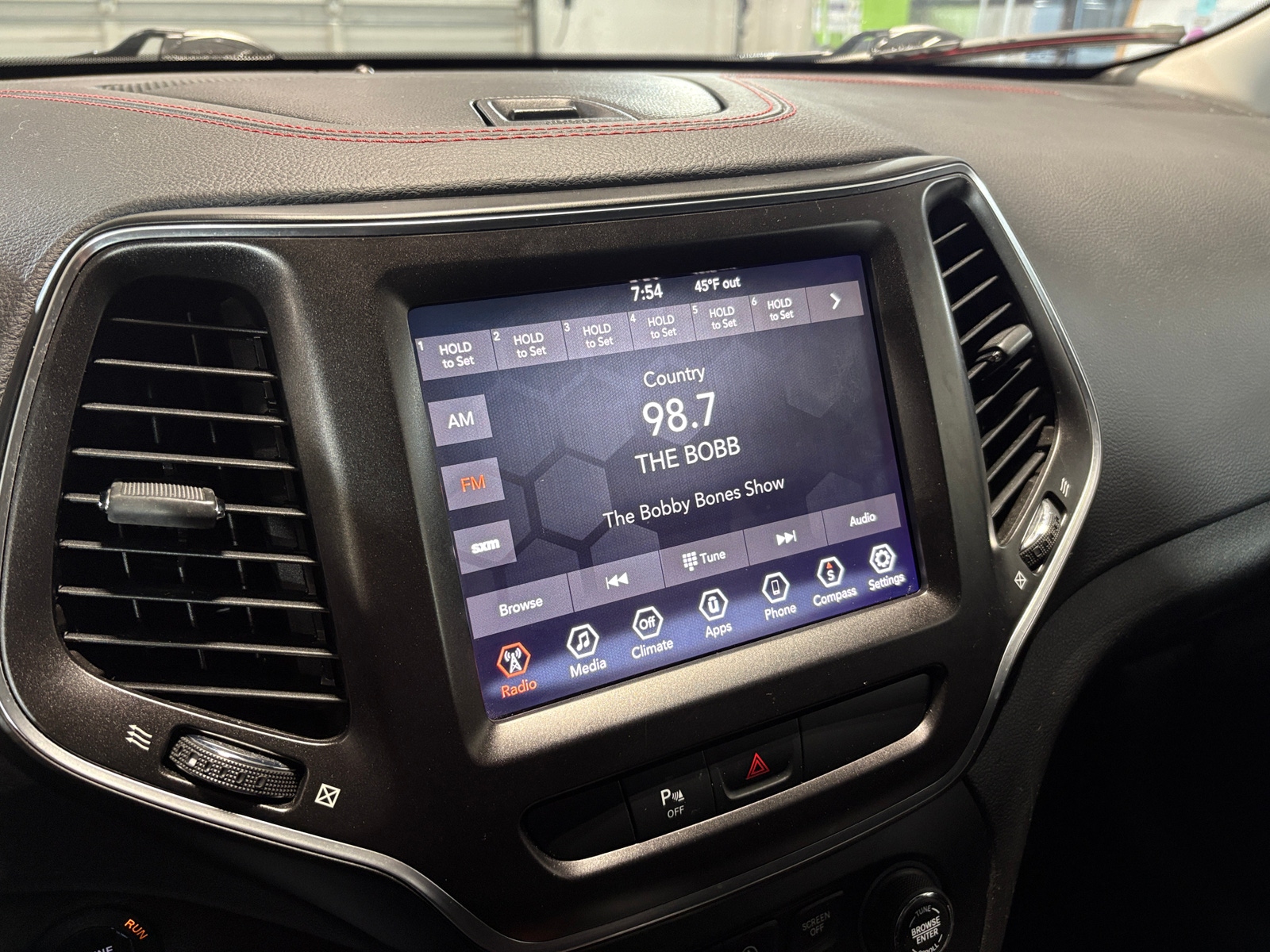 Thumbnail: 2019 Jeep Cherokee - 4