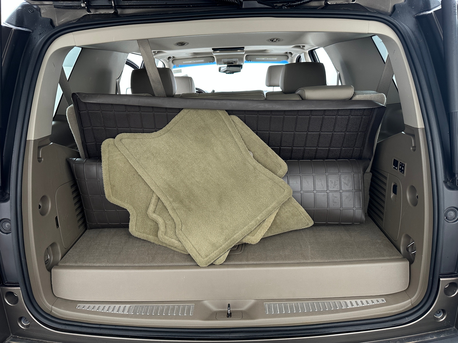 Thumbnail: 2016 Chevrolet Tahoe - 6