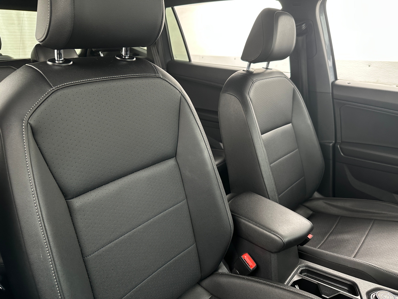 Thumbnail: 2019 Volkswagen Tiguan - 2