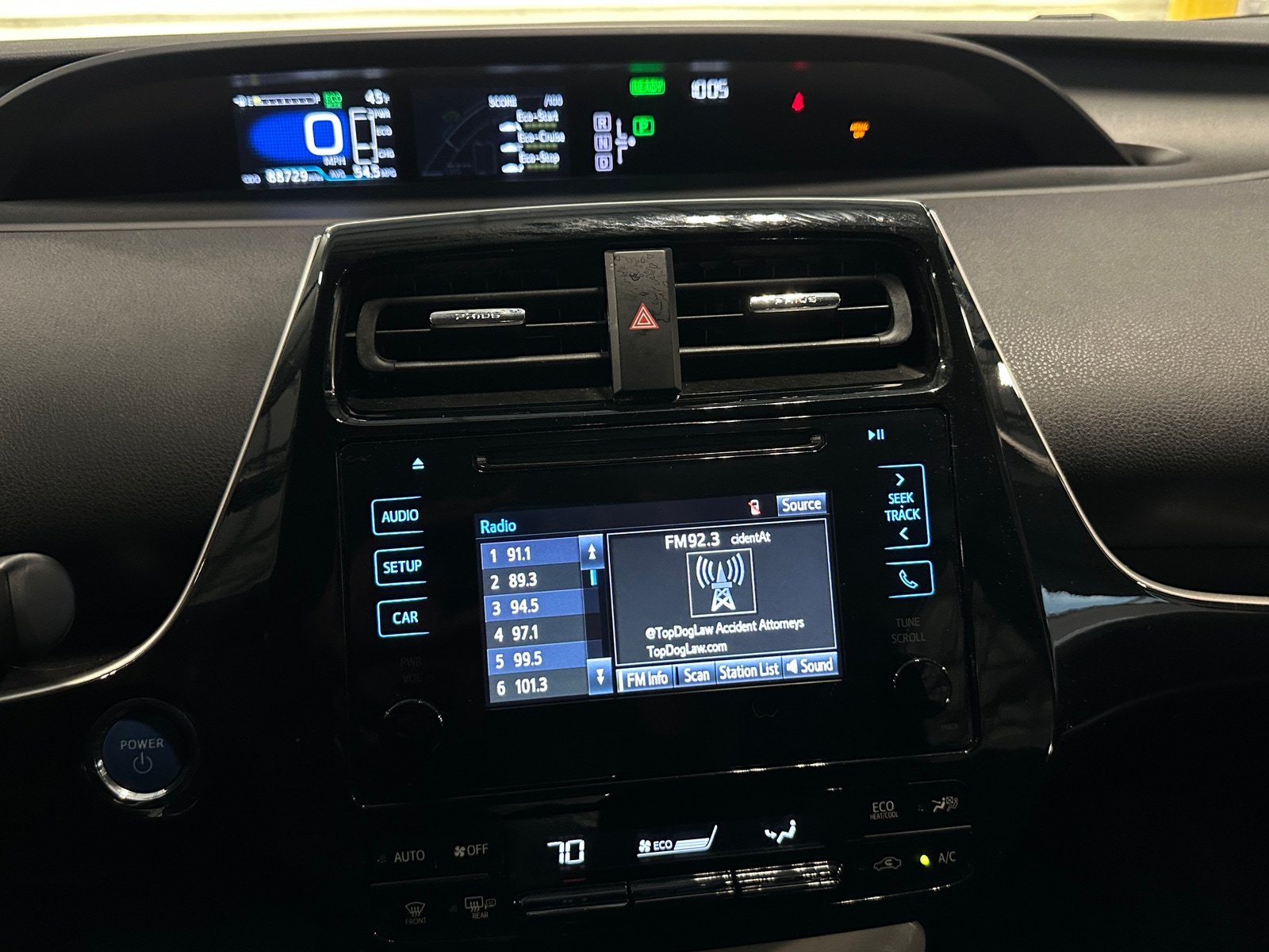 Thumbnail: 2016 Toyota Prius - 4