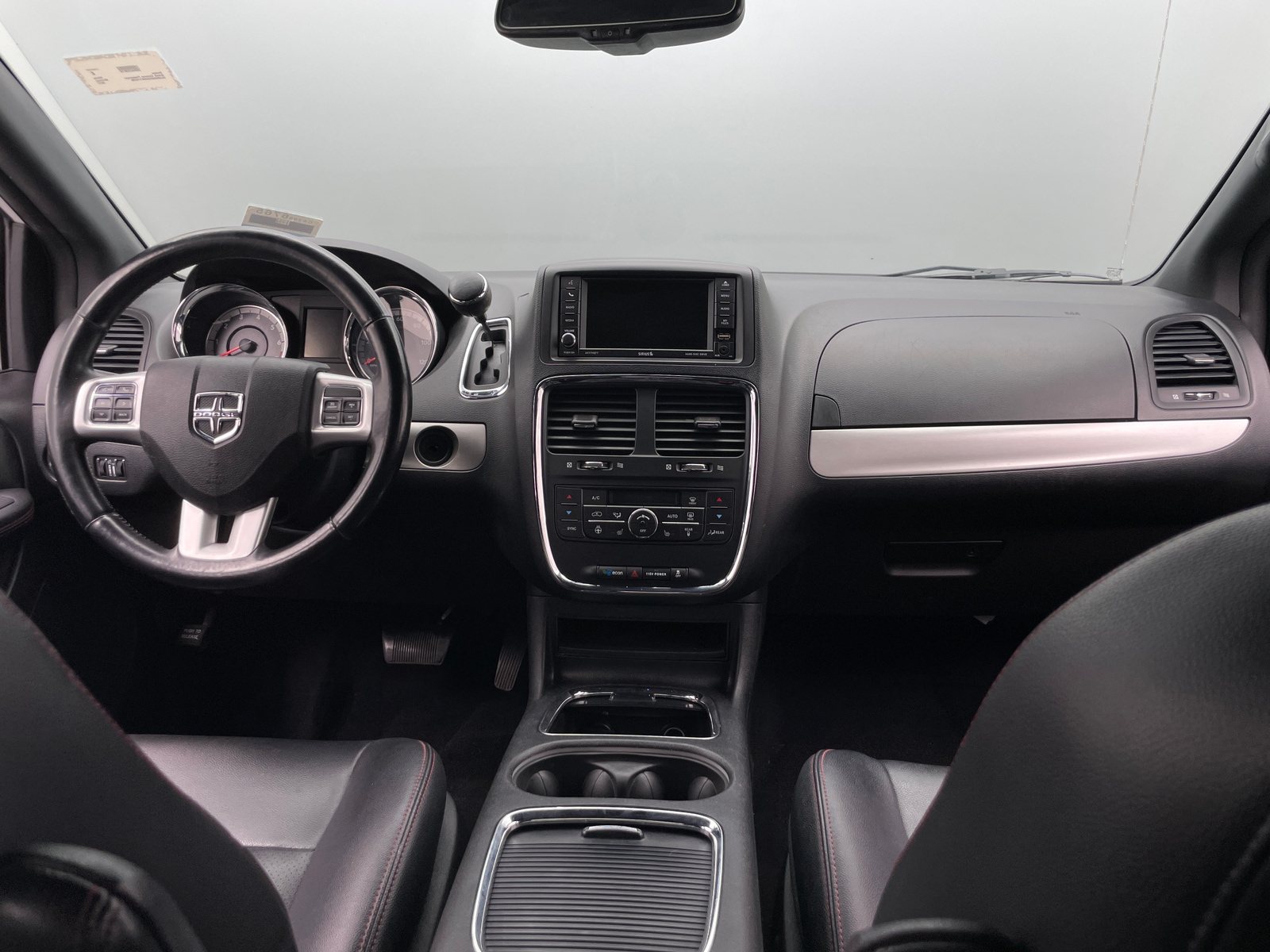 Thumbnail: 2017 Dodge Grand Caravan - 2