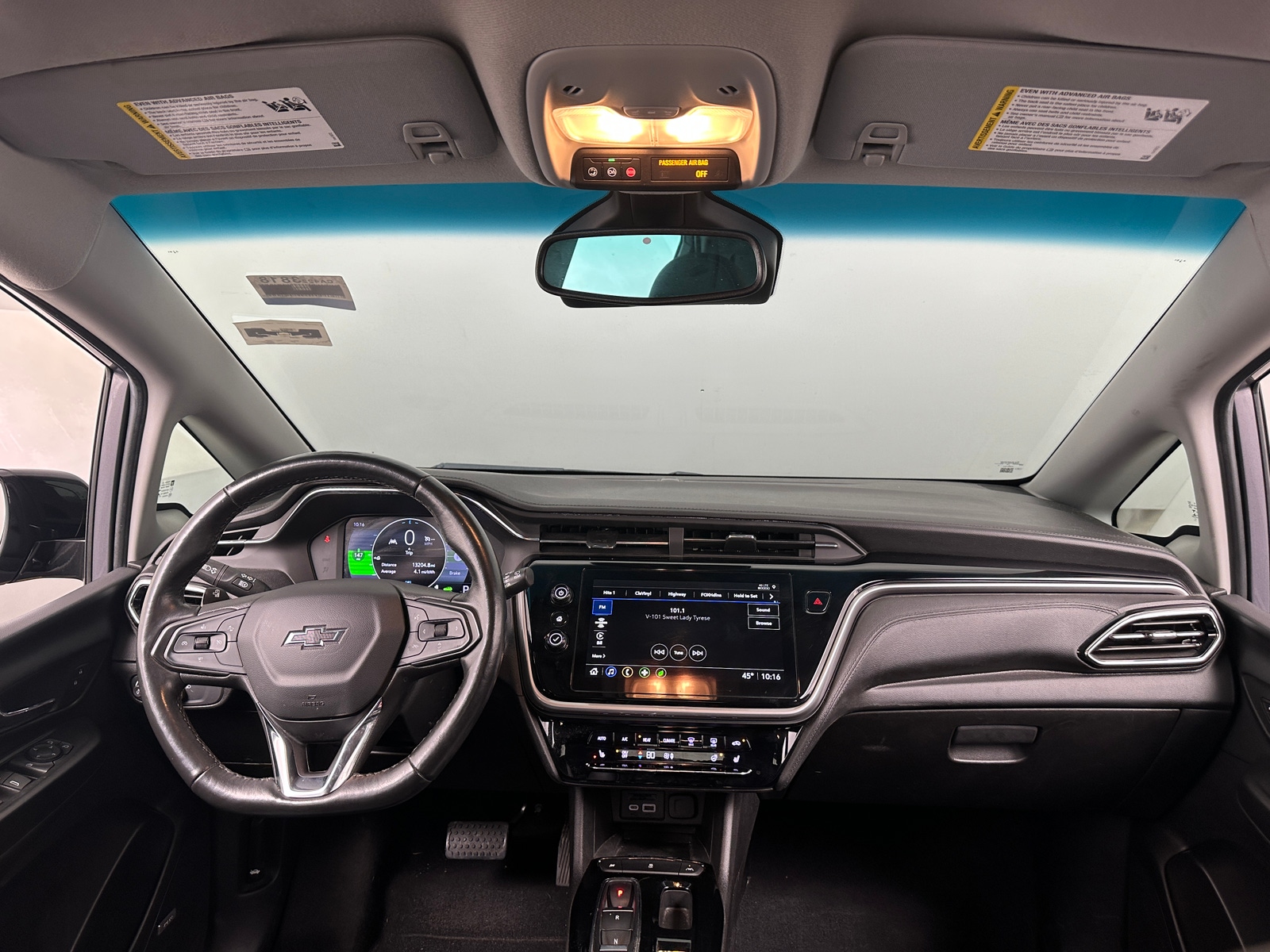 Thumbnail: 2023 Chevrolet Bolt EV - 2