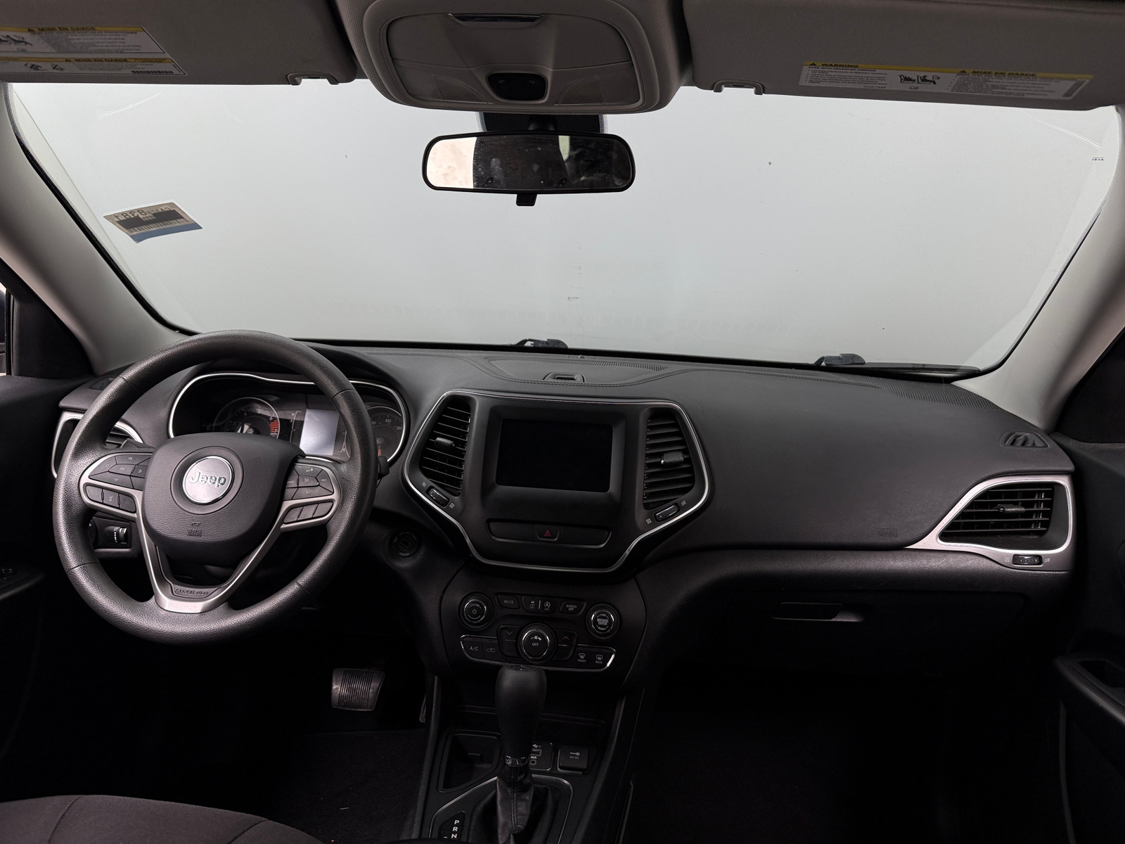 Thumbnail: 2020 Jeep Cherokee - 3