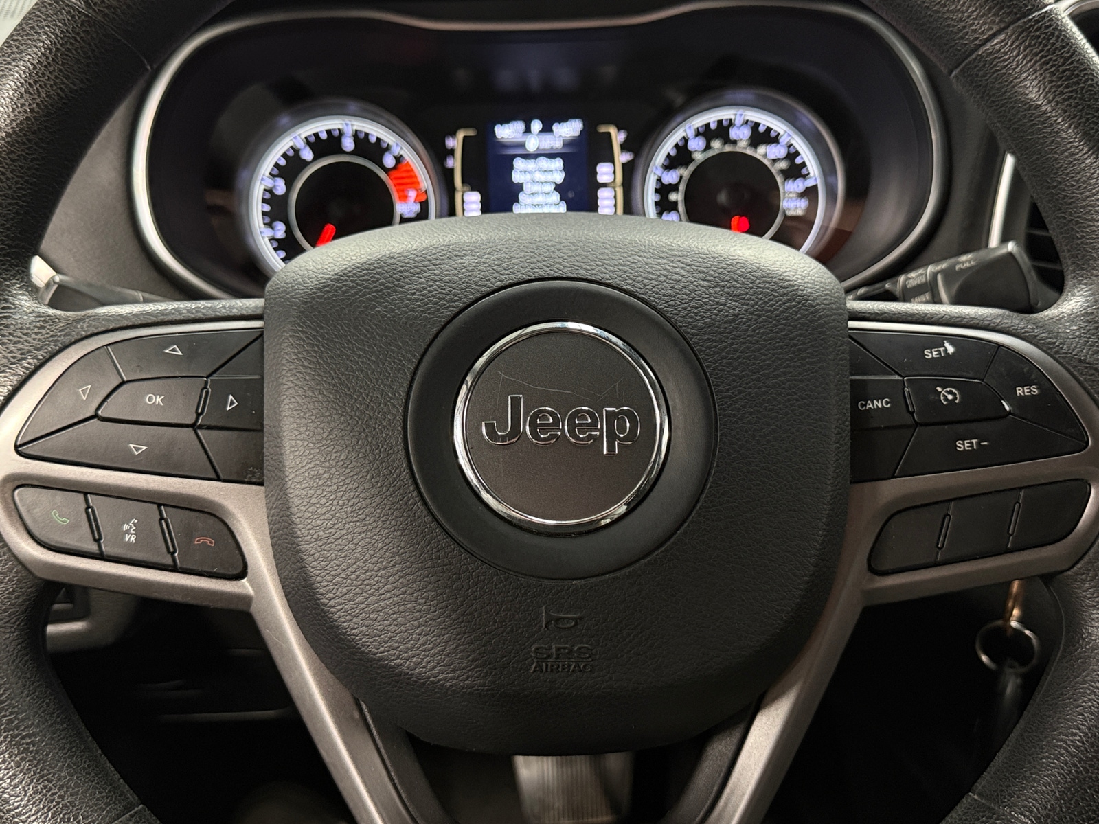 Thumbnail: 2020 Jeep Cherokee - 5