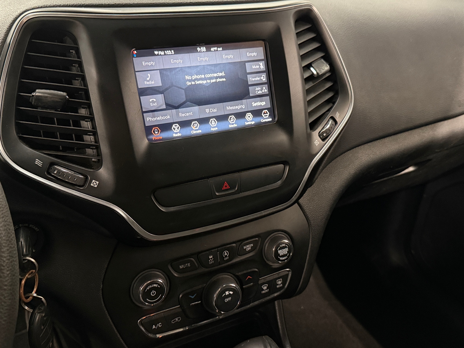 Thumbnail: 2020 Jeep Cherokee - 4