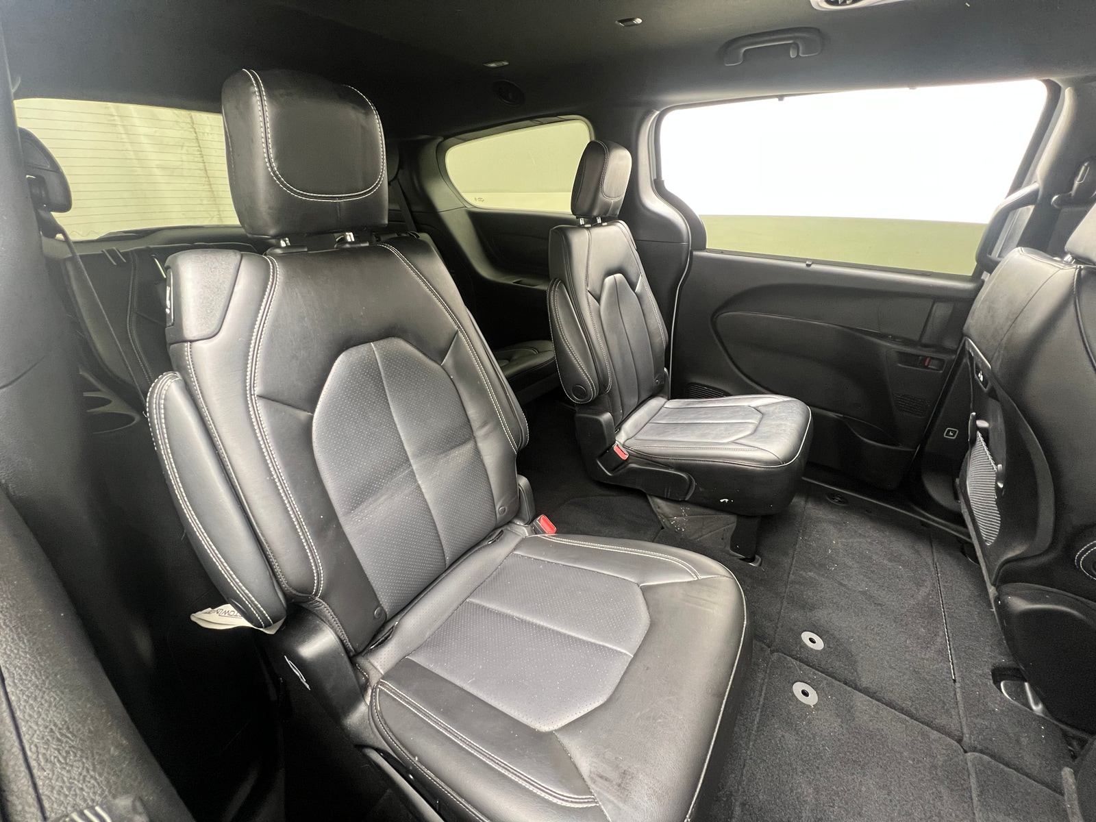 Thumbnail: 2023 Chrysler Pacifica - 5