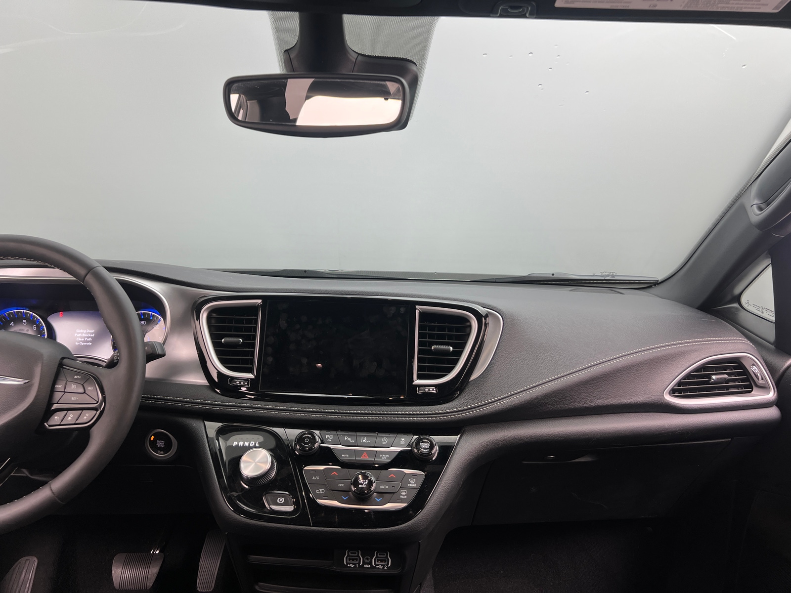 Thumbnail: 2023 Chrysler Pacifica - 2