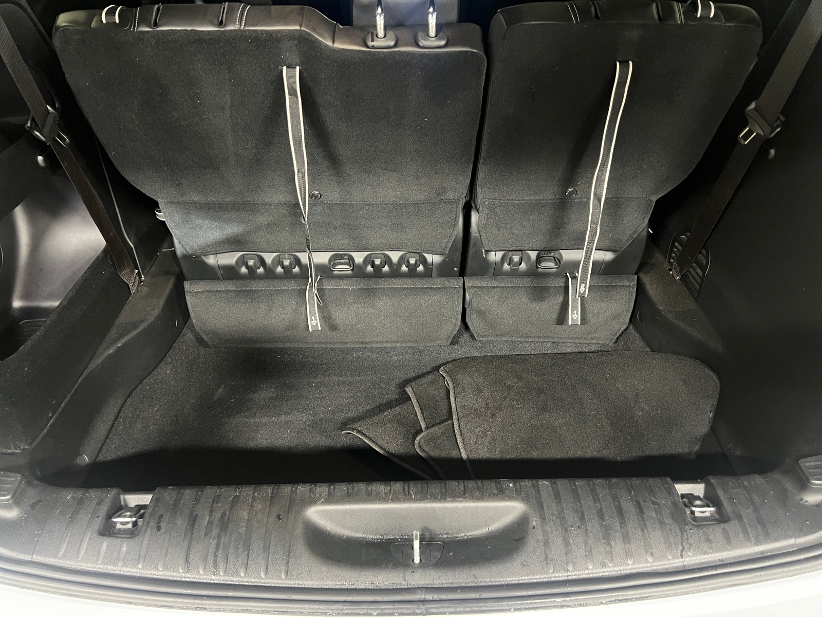 Thumbnail: 2023 Chrysler Pacifica - 6