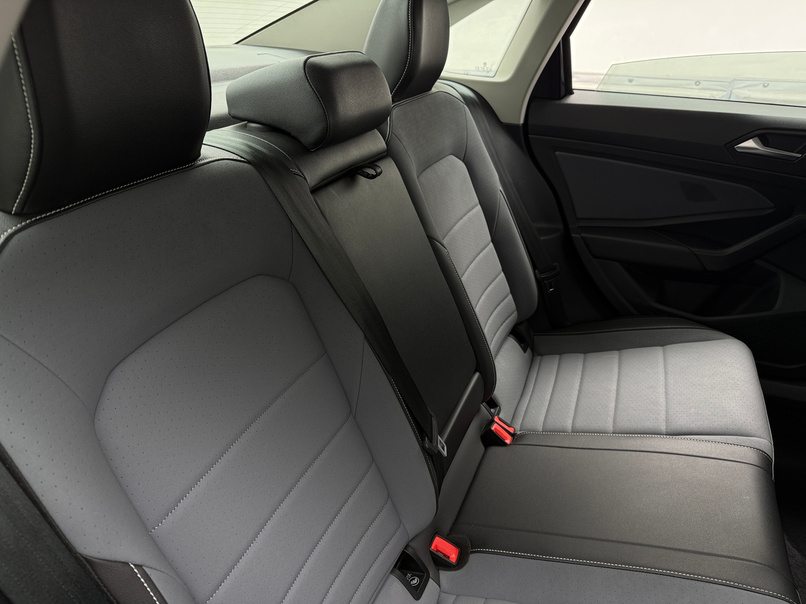 Thumbnail: 2025 Volkswagen Jetta - 5