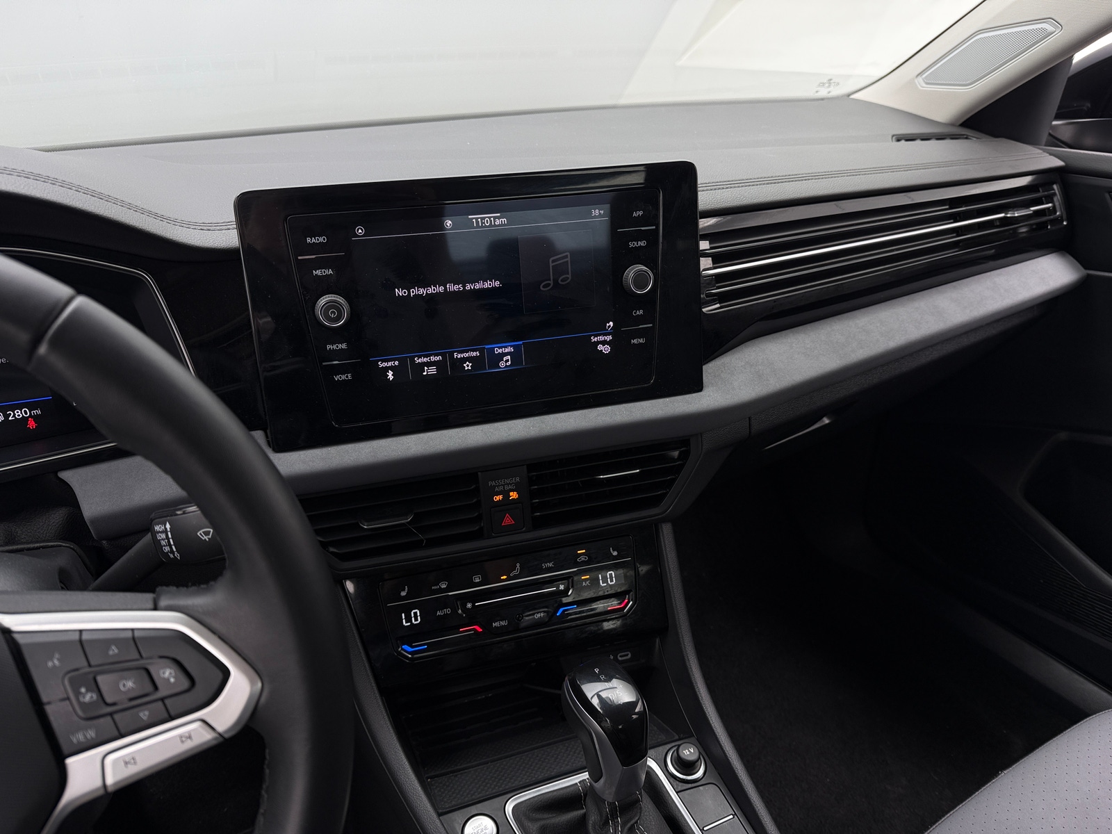 Thumbnail: 2025 Volkswagen Jetta - 3