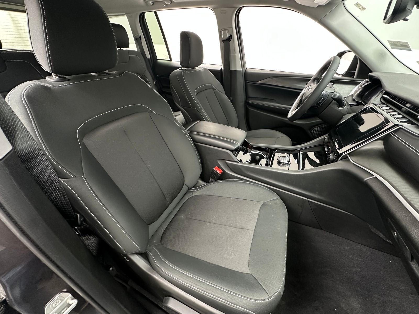 Thumbnail: 2023 Jeep Grand Cherokee - 2