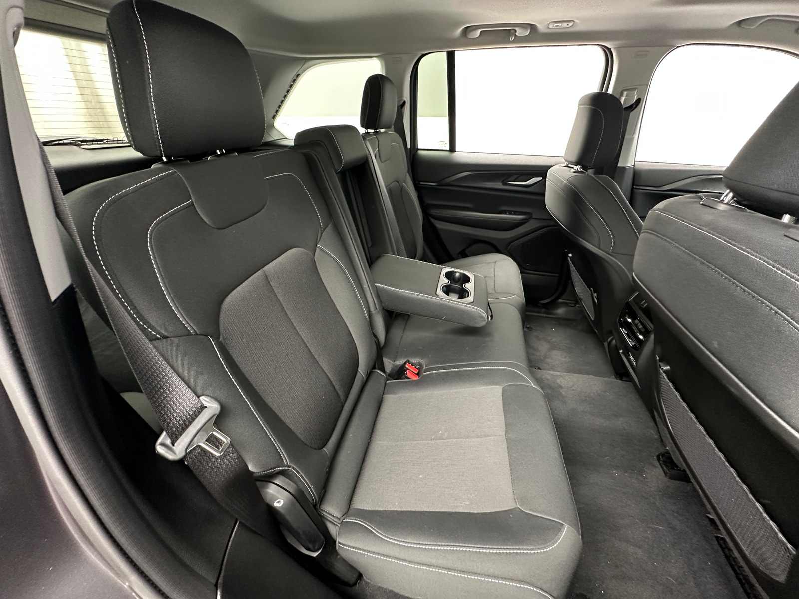 Thumbnail: 2023 Jeep Grand Cherokee - 6