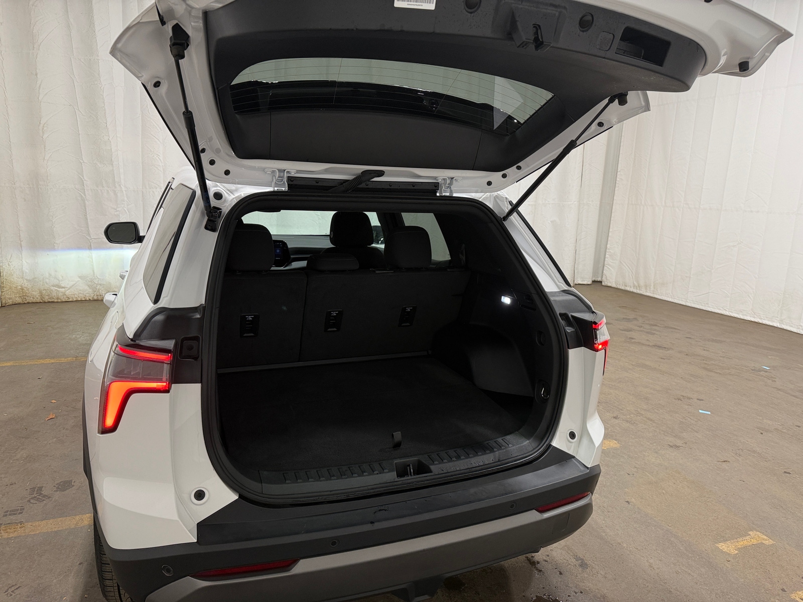 Thumbnail: 2025 Chevrolet Equinox - 7