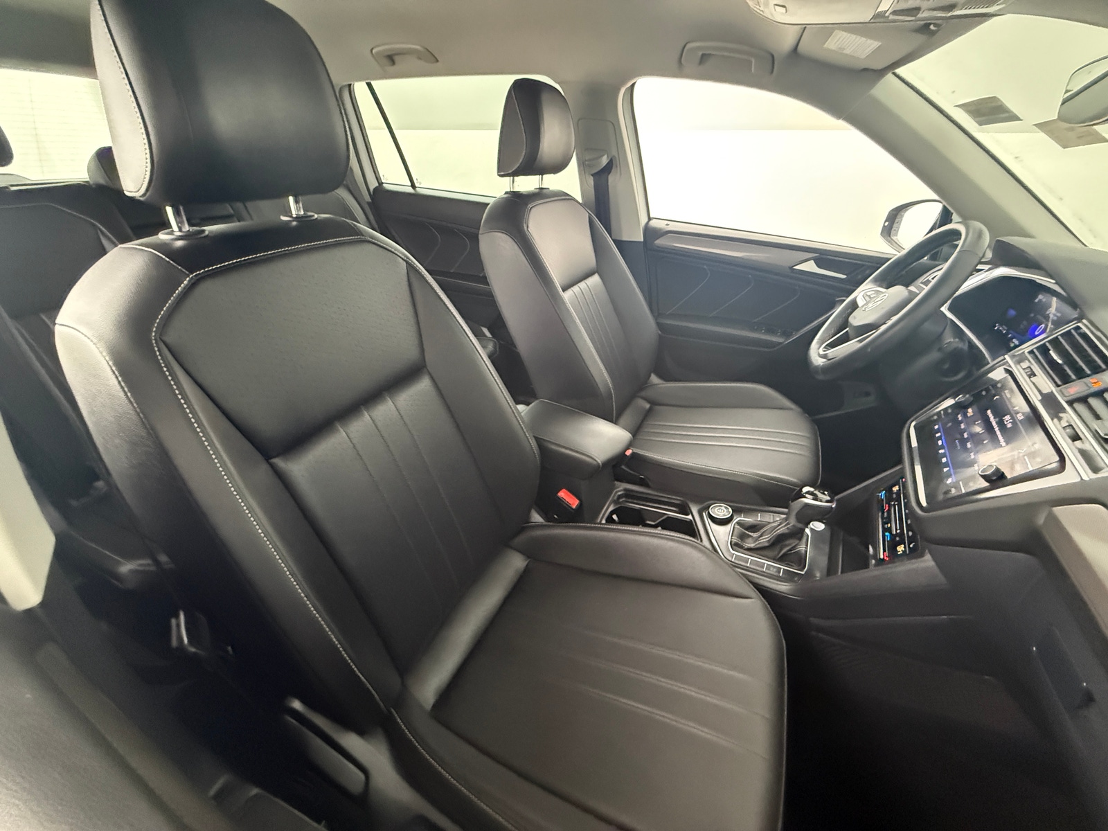 Thumbnail: 2024 Volkswagen Tiguan - 2