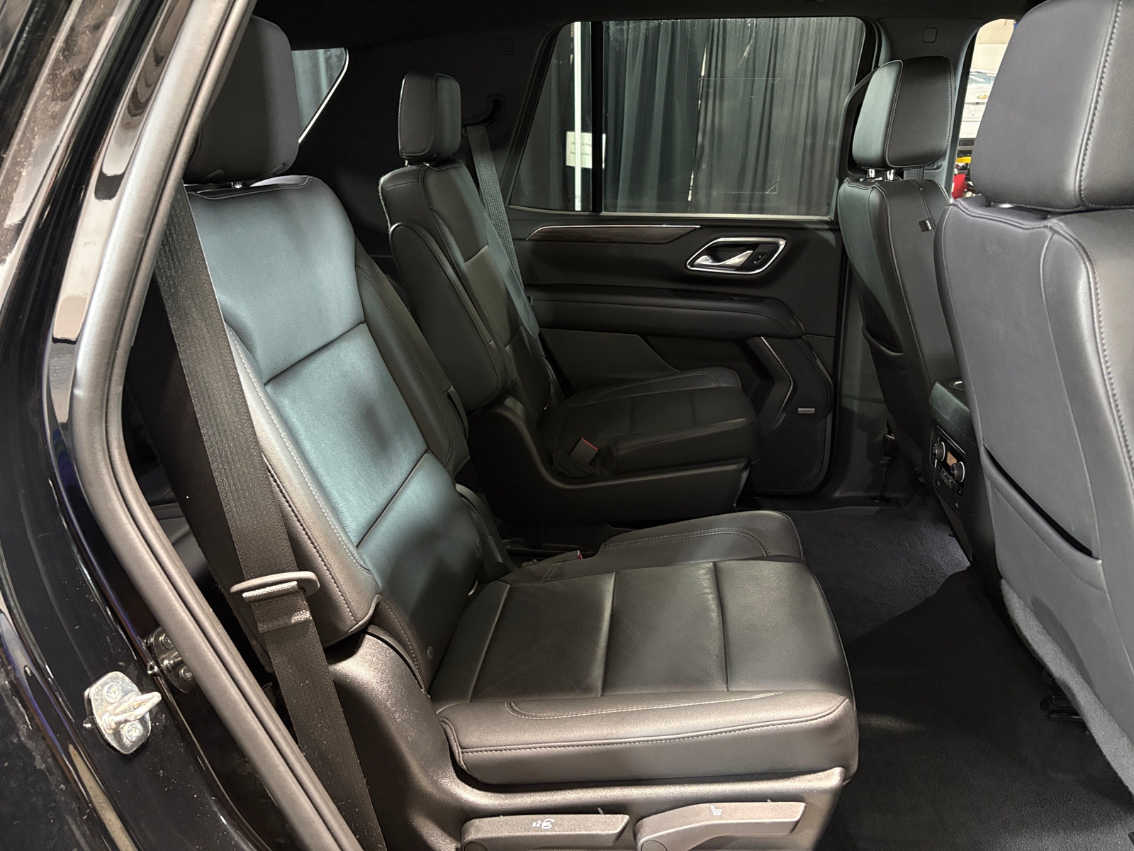 Thumbnail: 2022 Chevrolet Tahoe - 5