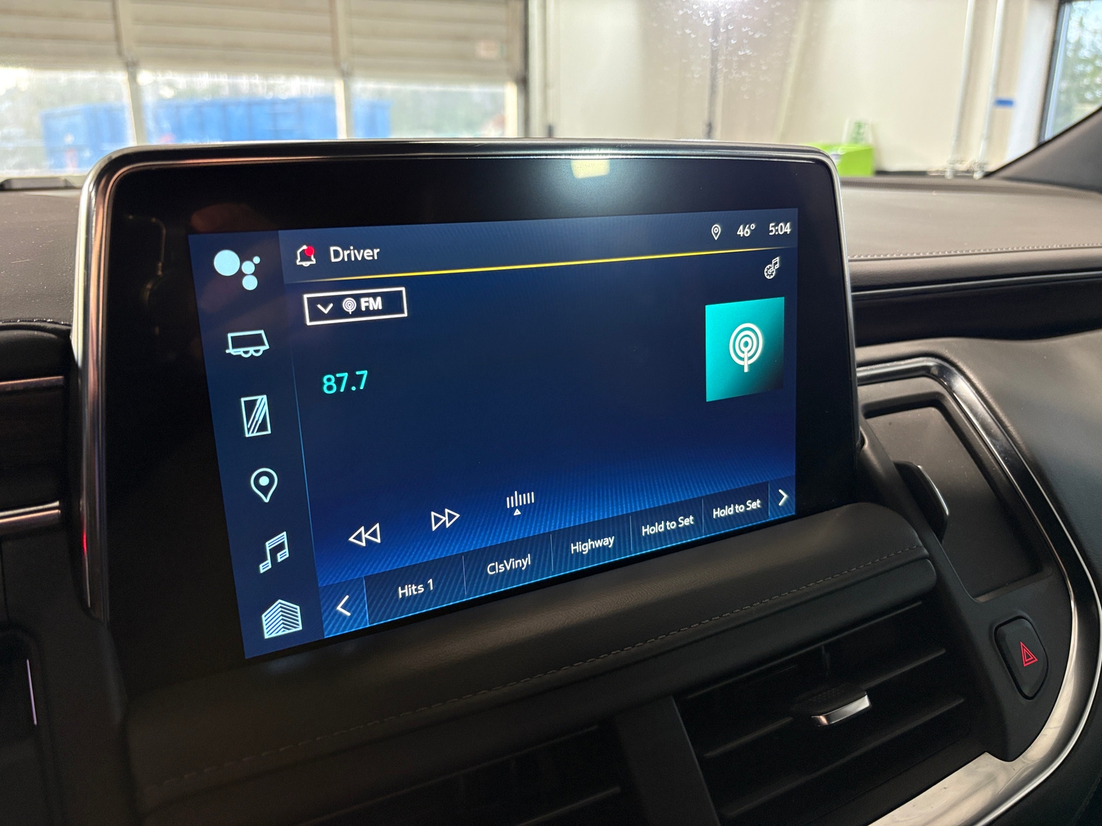 Thumbnail: 2022 Chevrolet Tahoe - 3