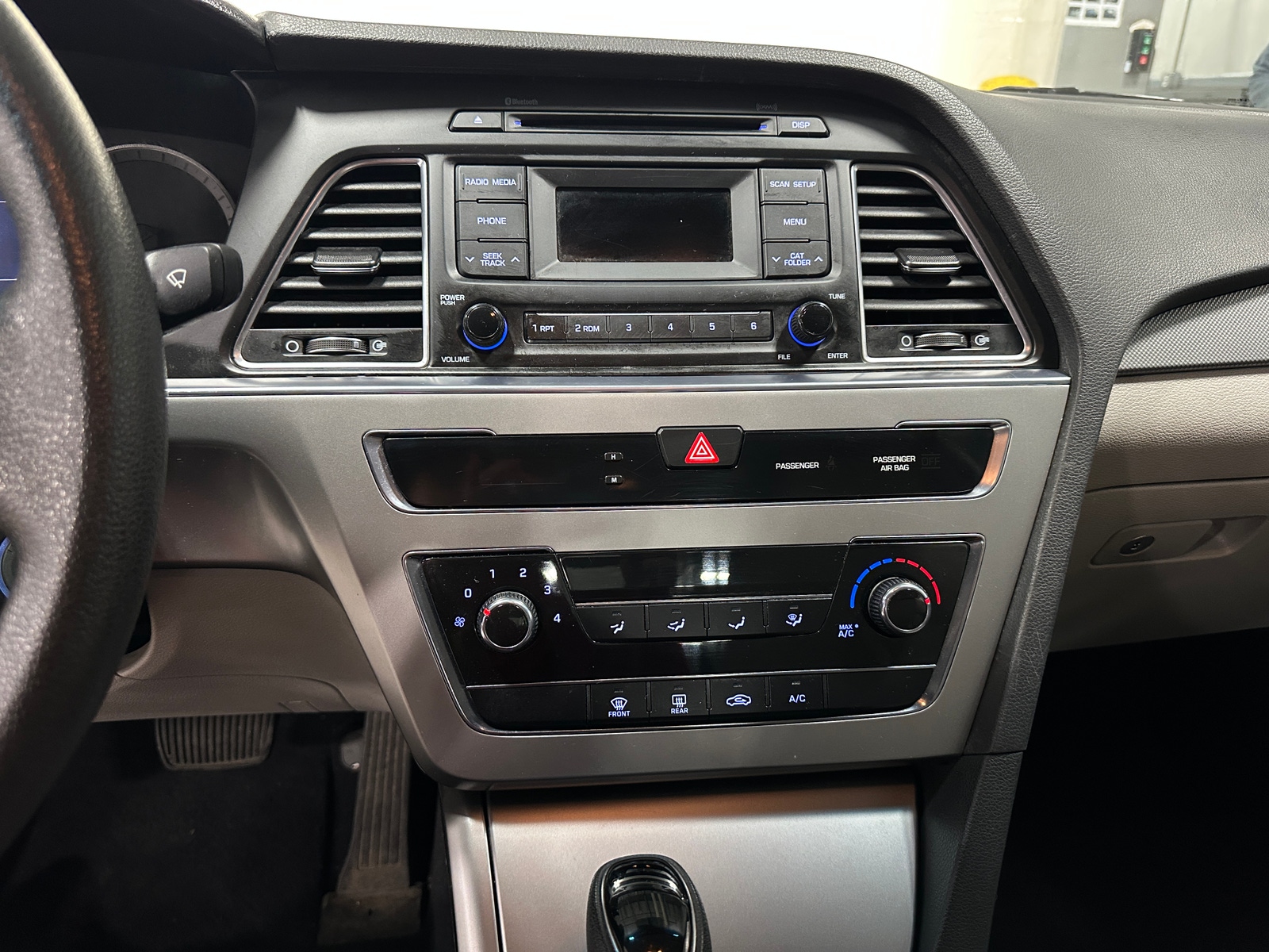 Thumbnail: 2015 Hyundai Sonata - 4