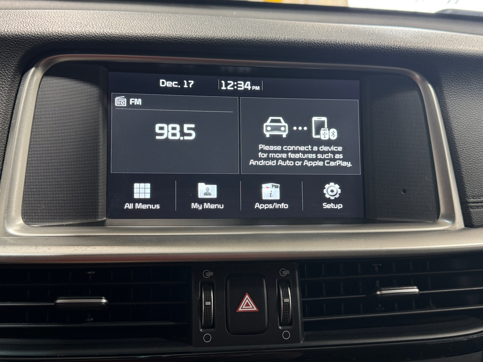 Thumbnail: 2019 Kia Optima - 4