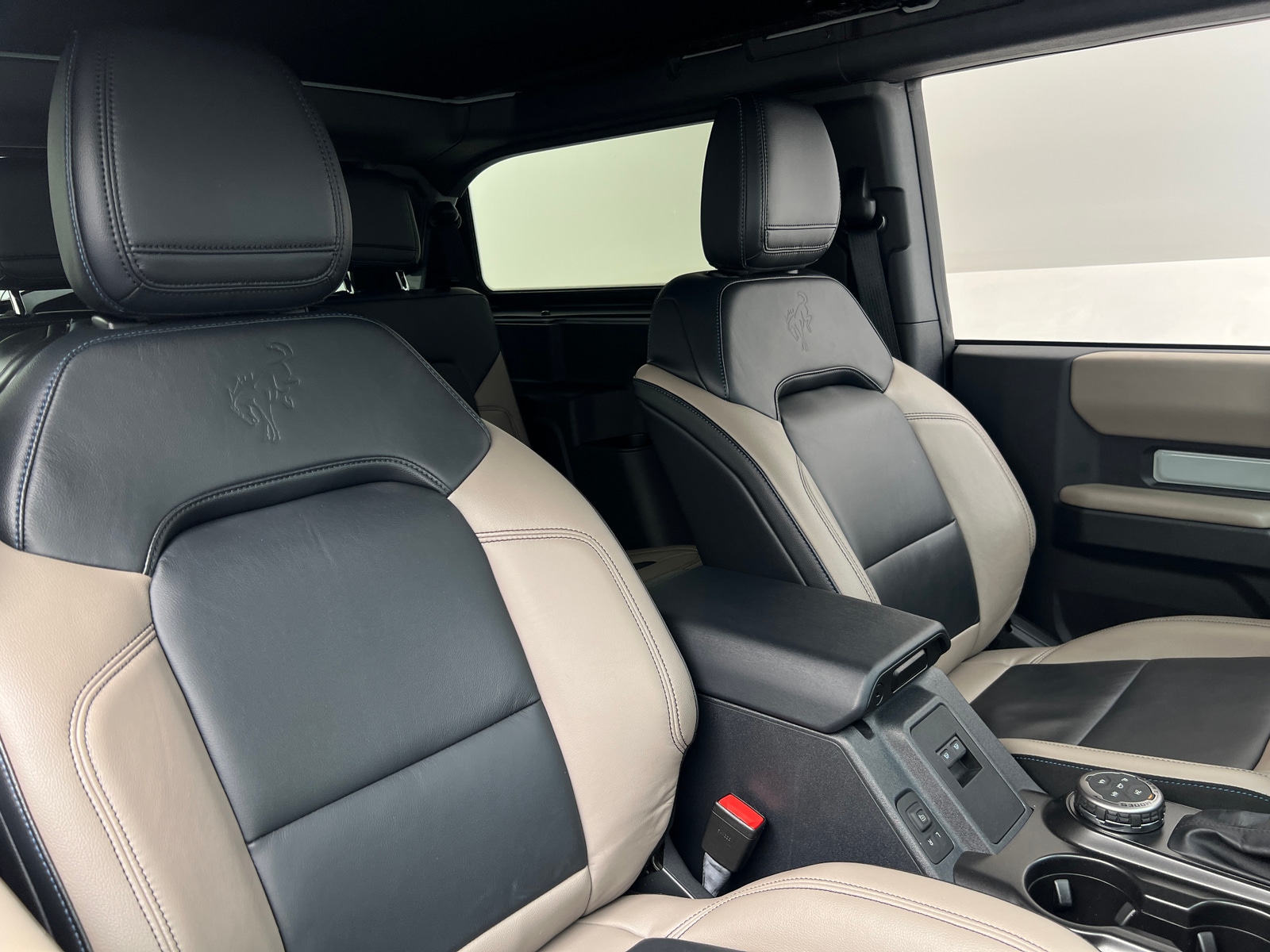 Thumbnail: 2022 Ford Bronco - 2