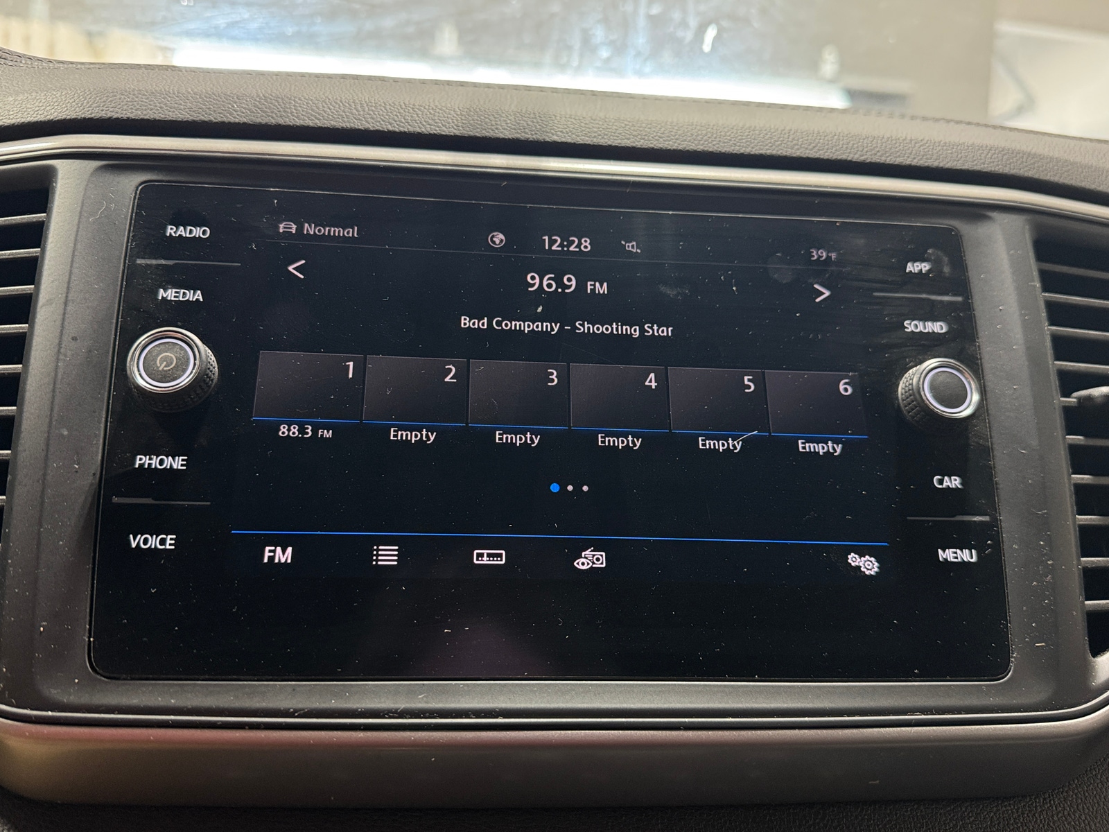 Thumbnail: 2020 Volkswagen Atlas - 3