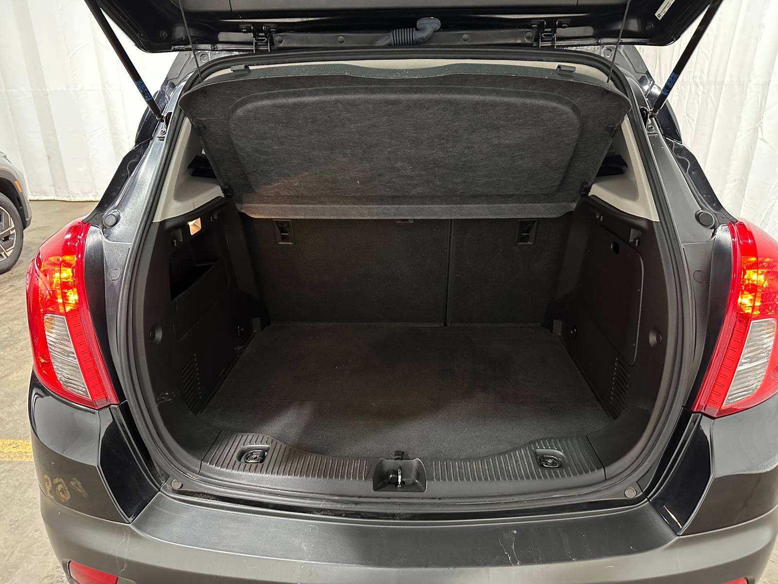 Thumbnail: 2016 Buick Encore - 7