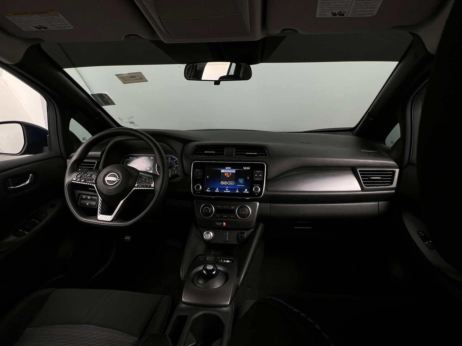 Thumbnail: 2023 Nissan Leaf - 3