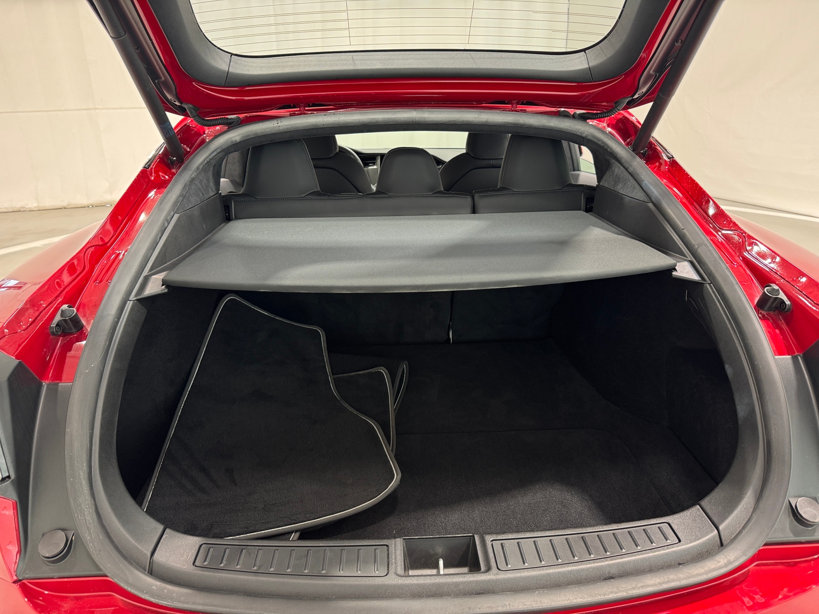 Thumbnail: 2020 Tesla Model S - 6