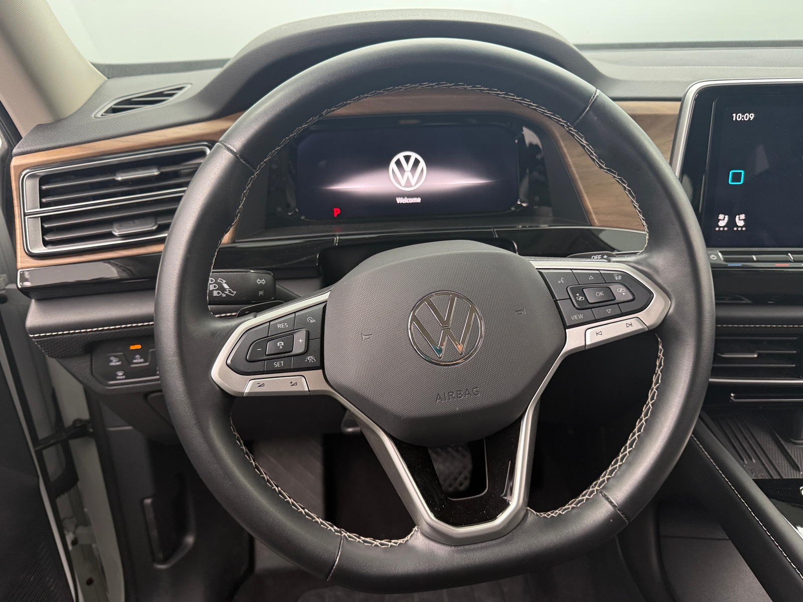 Thumbnail: 2025 Volkswagen Atlas - 4